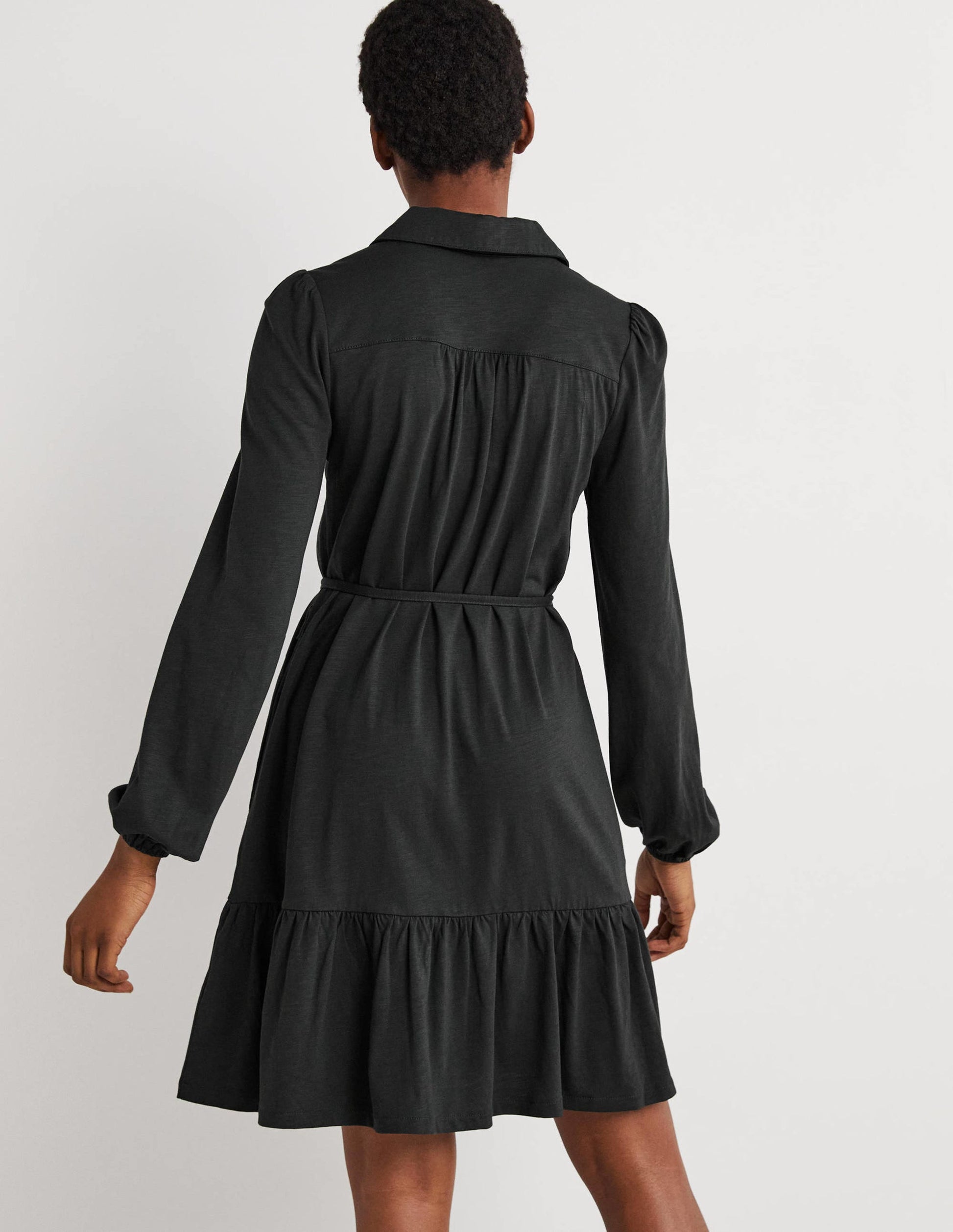 Lockeres Mini-Hemdblusenkleid mit Stufen-Kohlschwarz-3