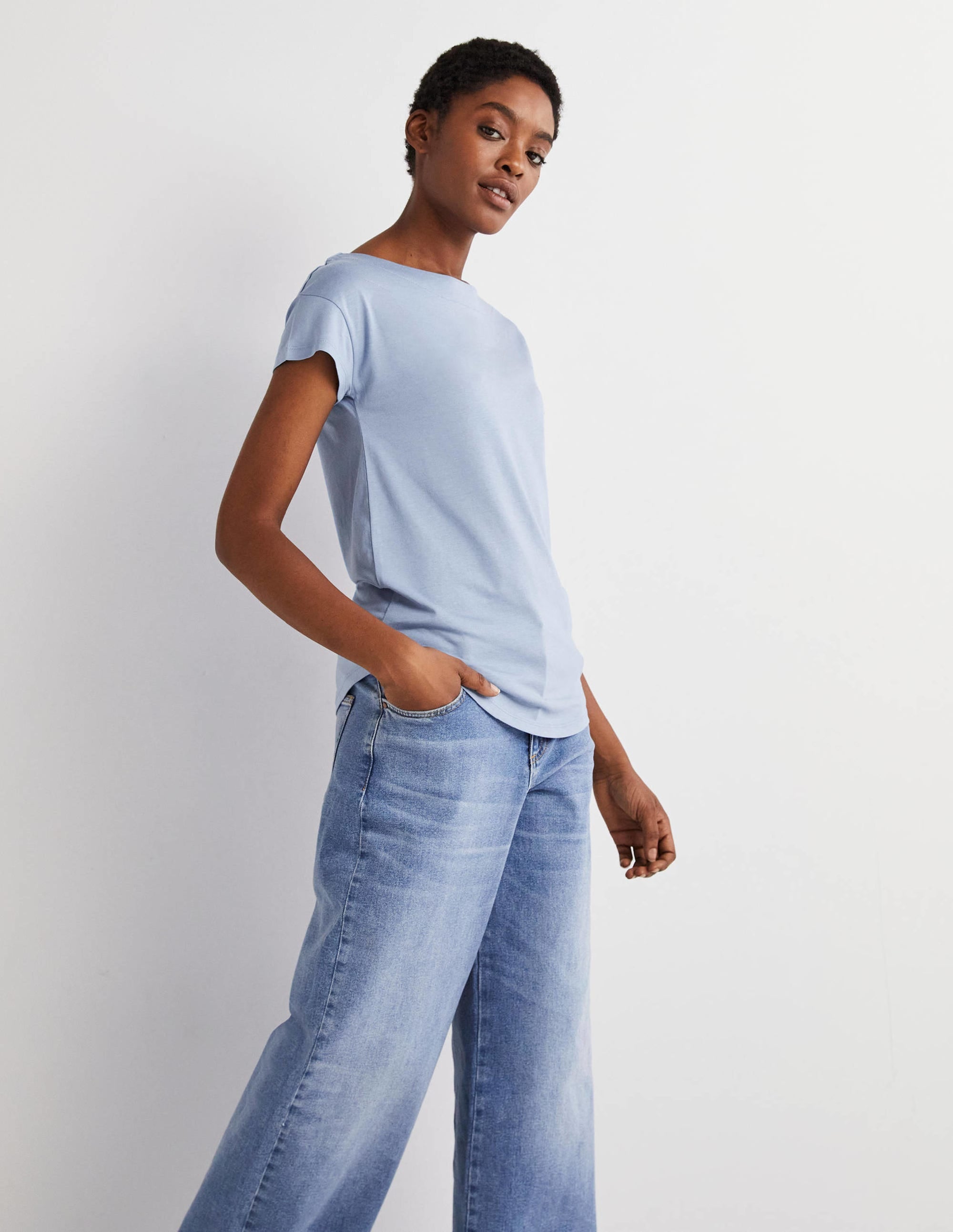 Superweiches T-Shirt mit U-Boot-Ausschnitt-Graublau - Image 1