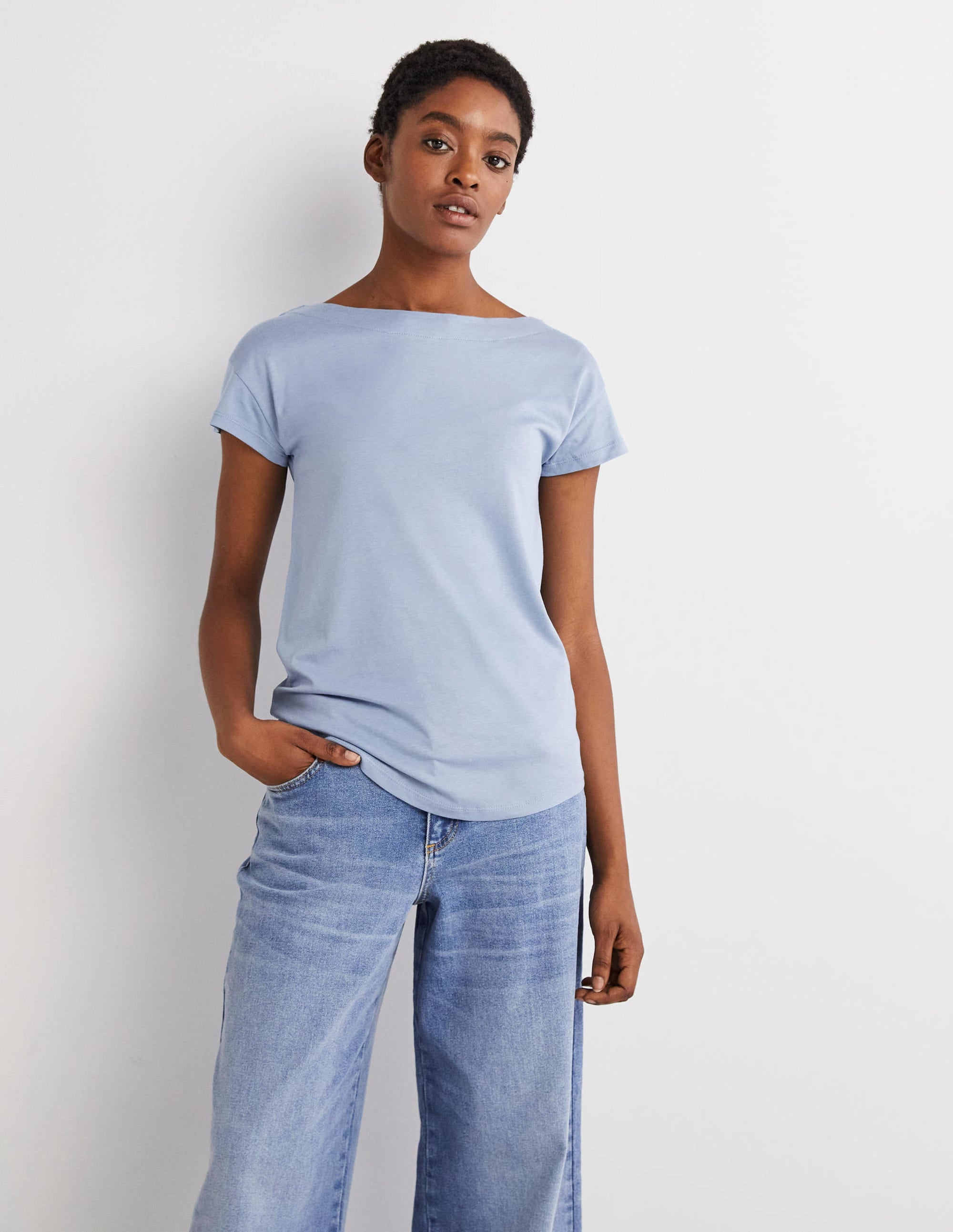 Superweiches T-Shirt mit U-Boot-Ausschnitt-Graublau - Image 4