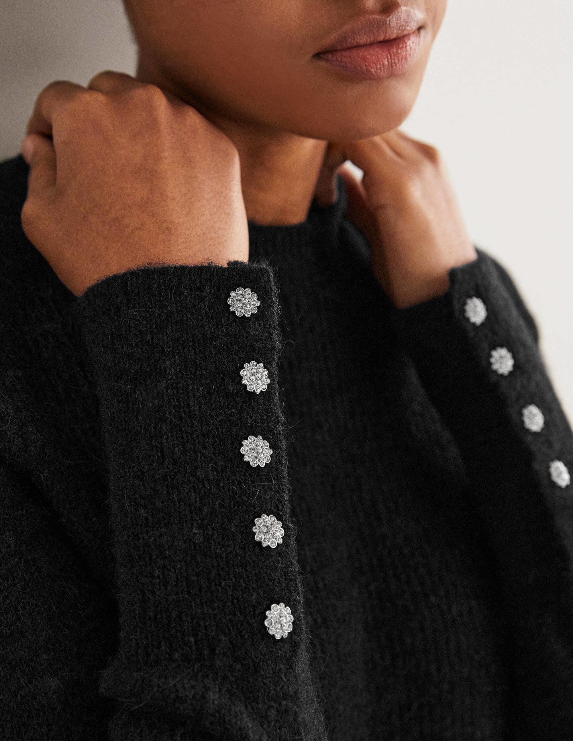 Black Jewel Button Fluffy Jumper-Schwarz - Image 2