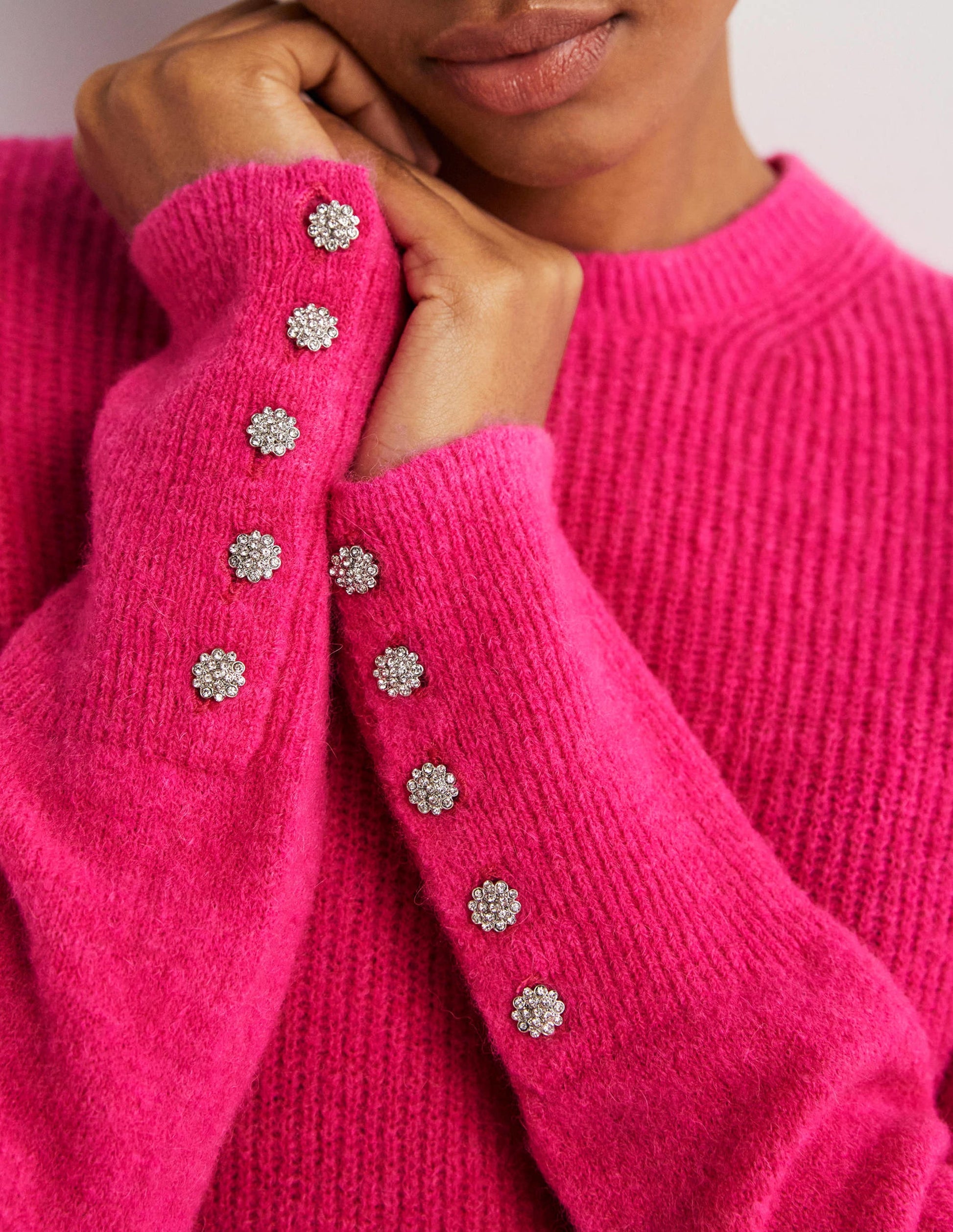 Flauschiger Pullover mit Schmucksteinknöpfen-Wassermelonenrosa-2