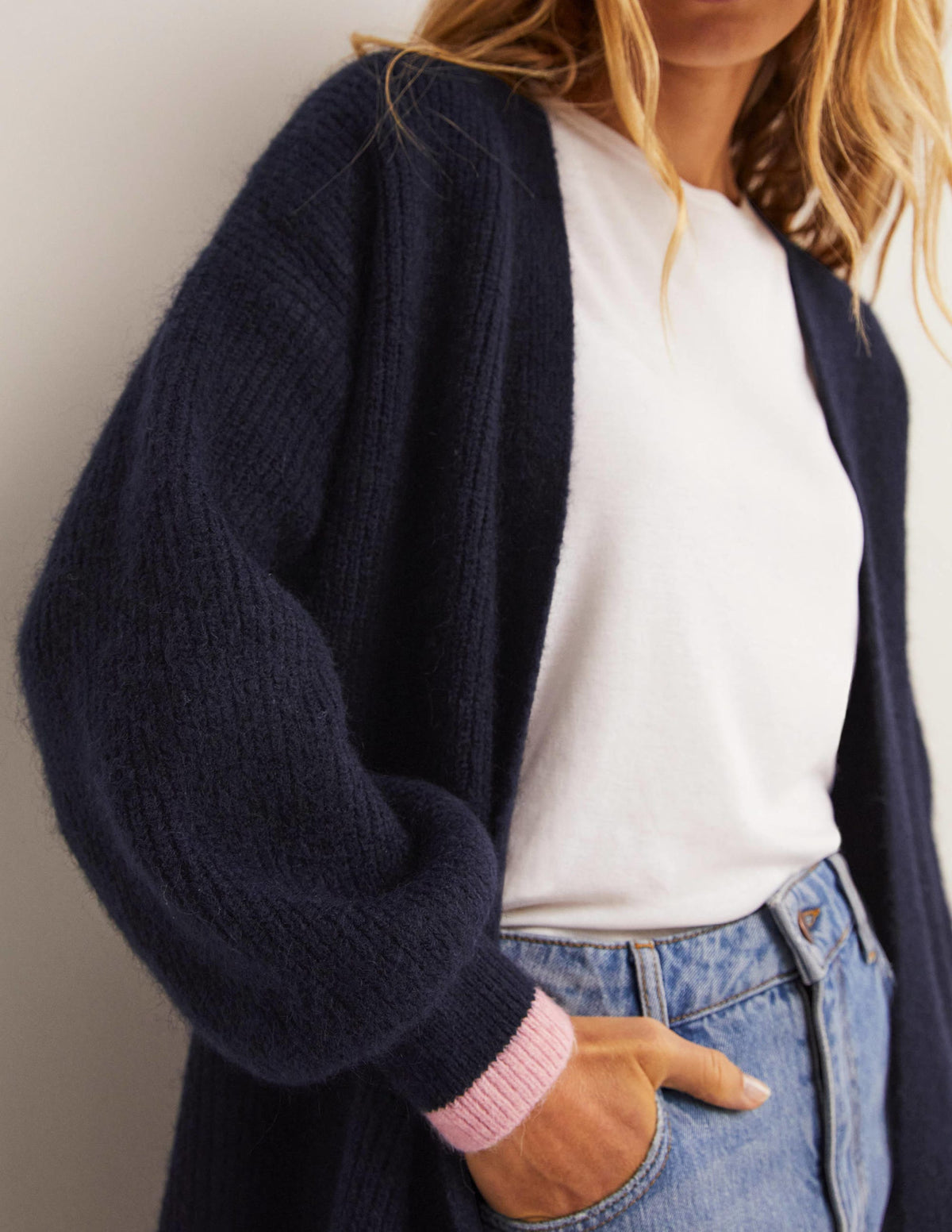 Flauschiger langer Cardigan-Navy, Eisrosa - Image 4