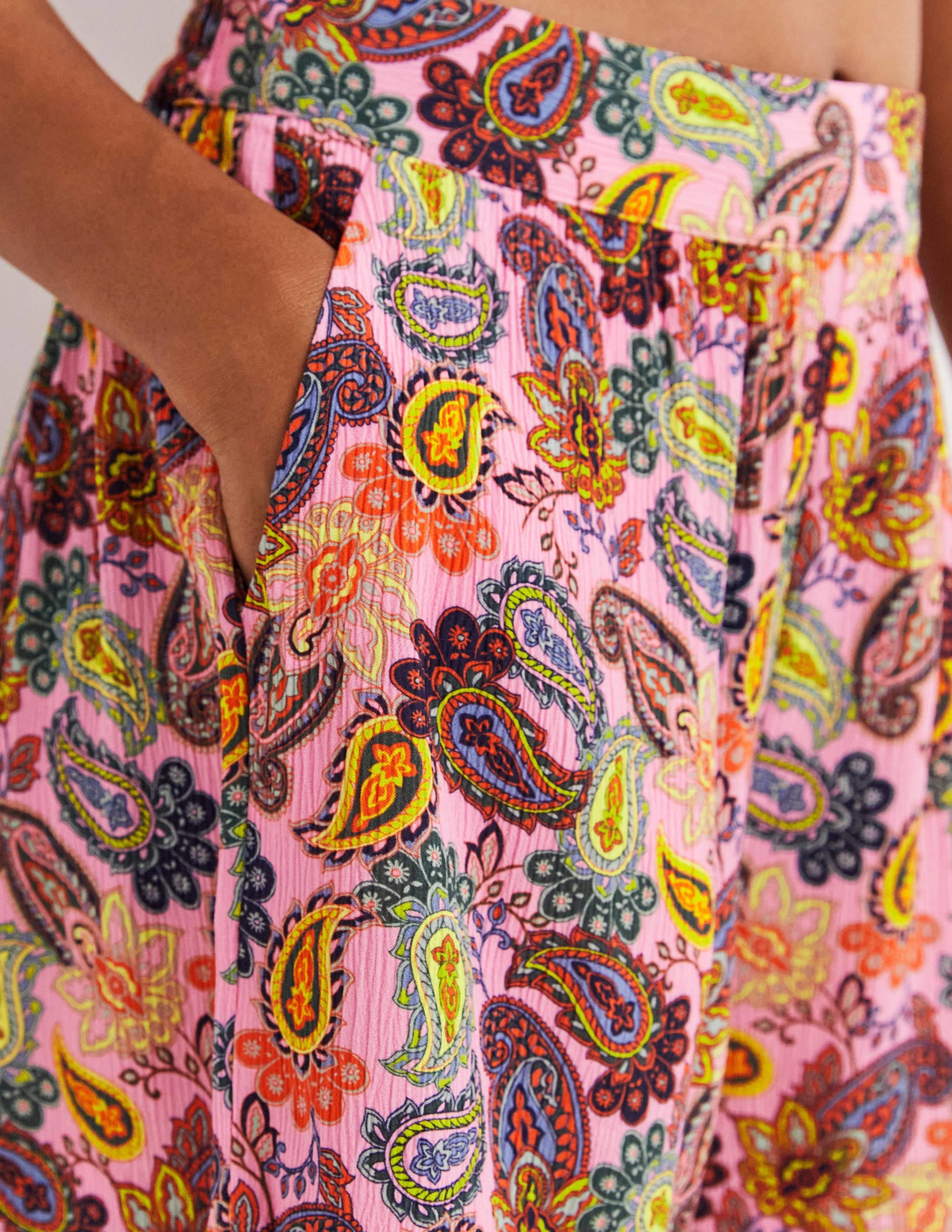 Grace Crinkle-Shorts-Kirschblütenrosa, Paisleymuster - Image 2