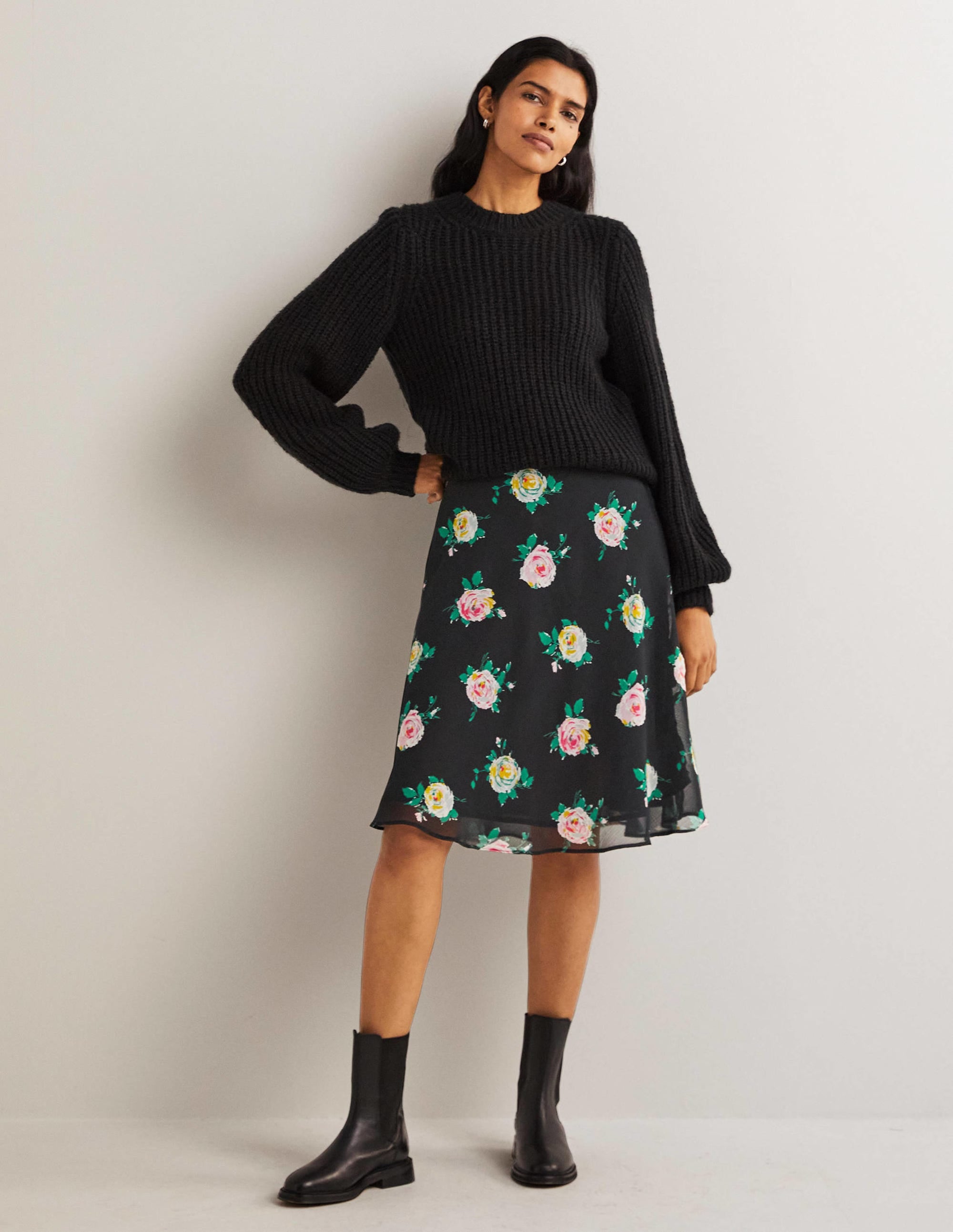 Schräg geschnittener Crinkle-Rock-Schwarz, Gemalte Rosen - Image 5