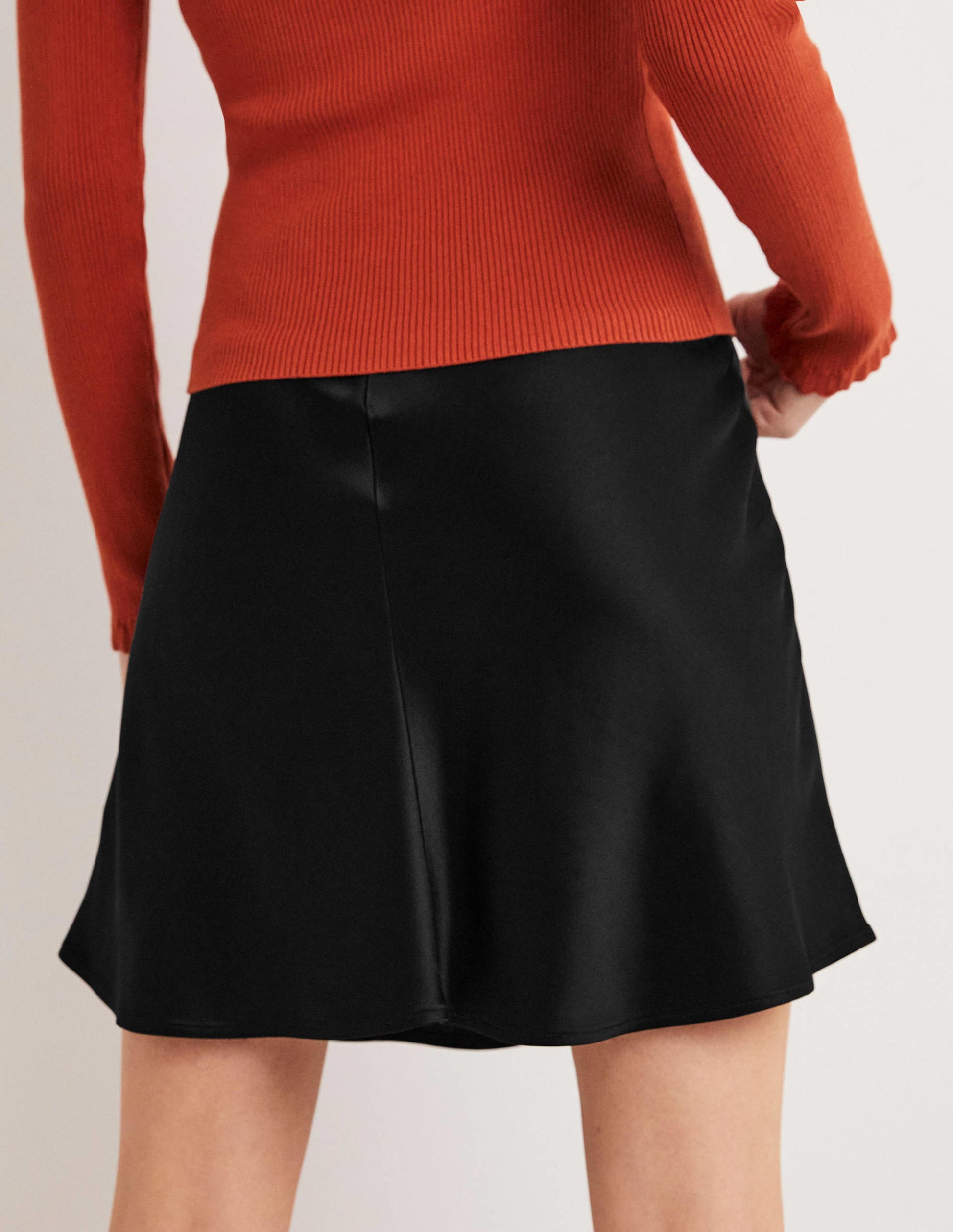 Black Satin Bias-cut Mini Skirt-Schwarz-3