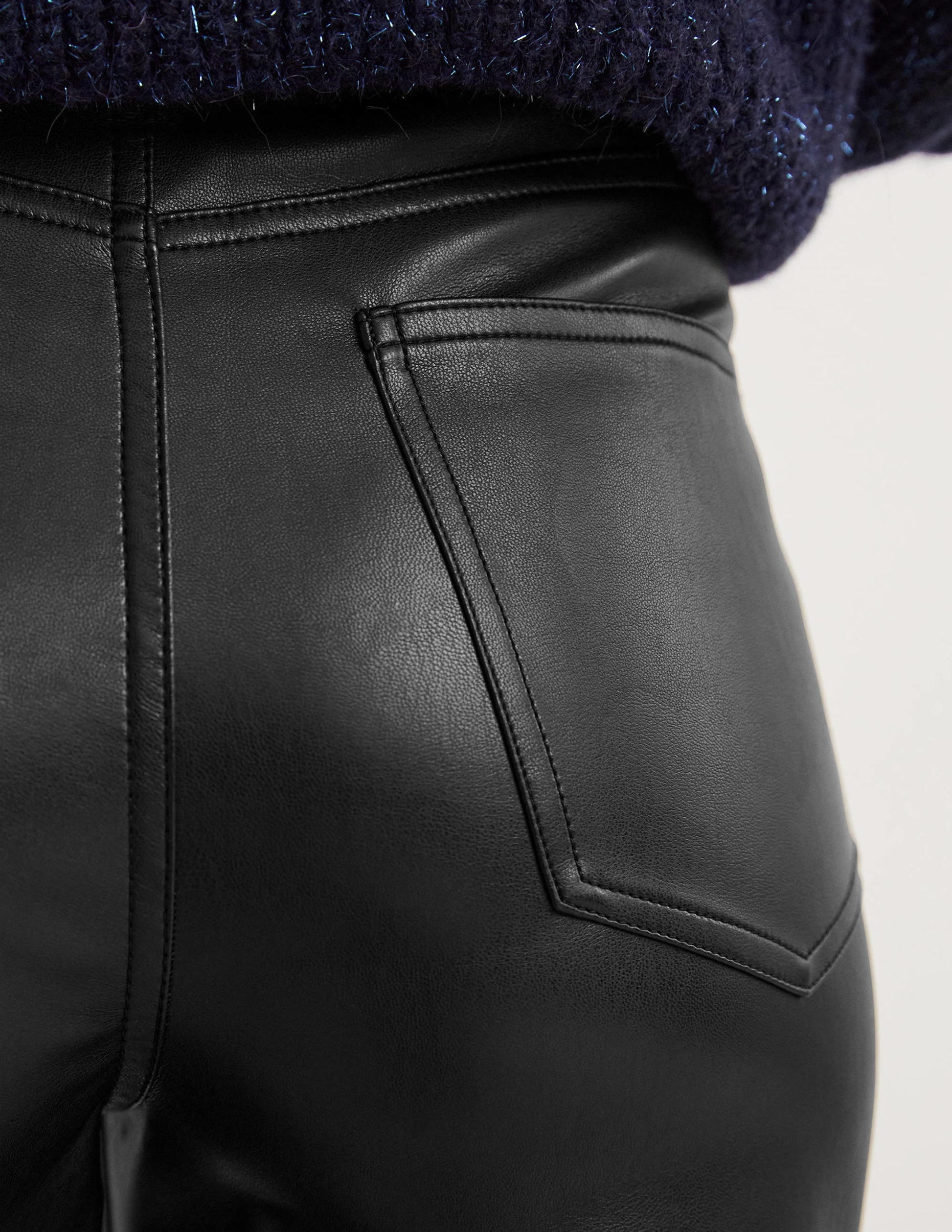Hose aus Kunstleder mit geradem Bein-Schwarz-5