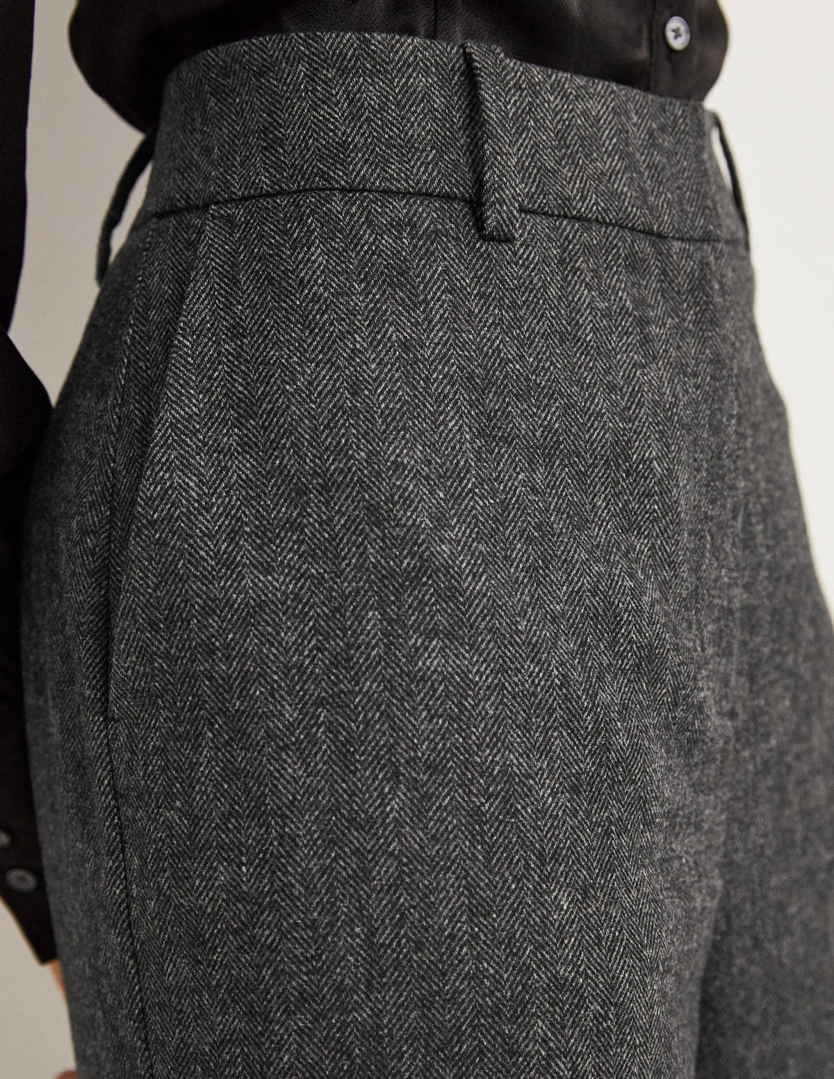 Wollhose mit weitem Bein-Grau, Fischgrätmuster - Image 2