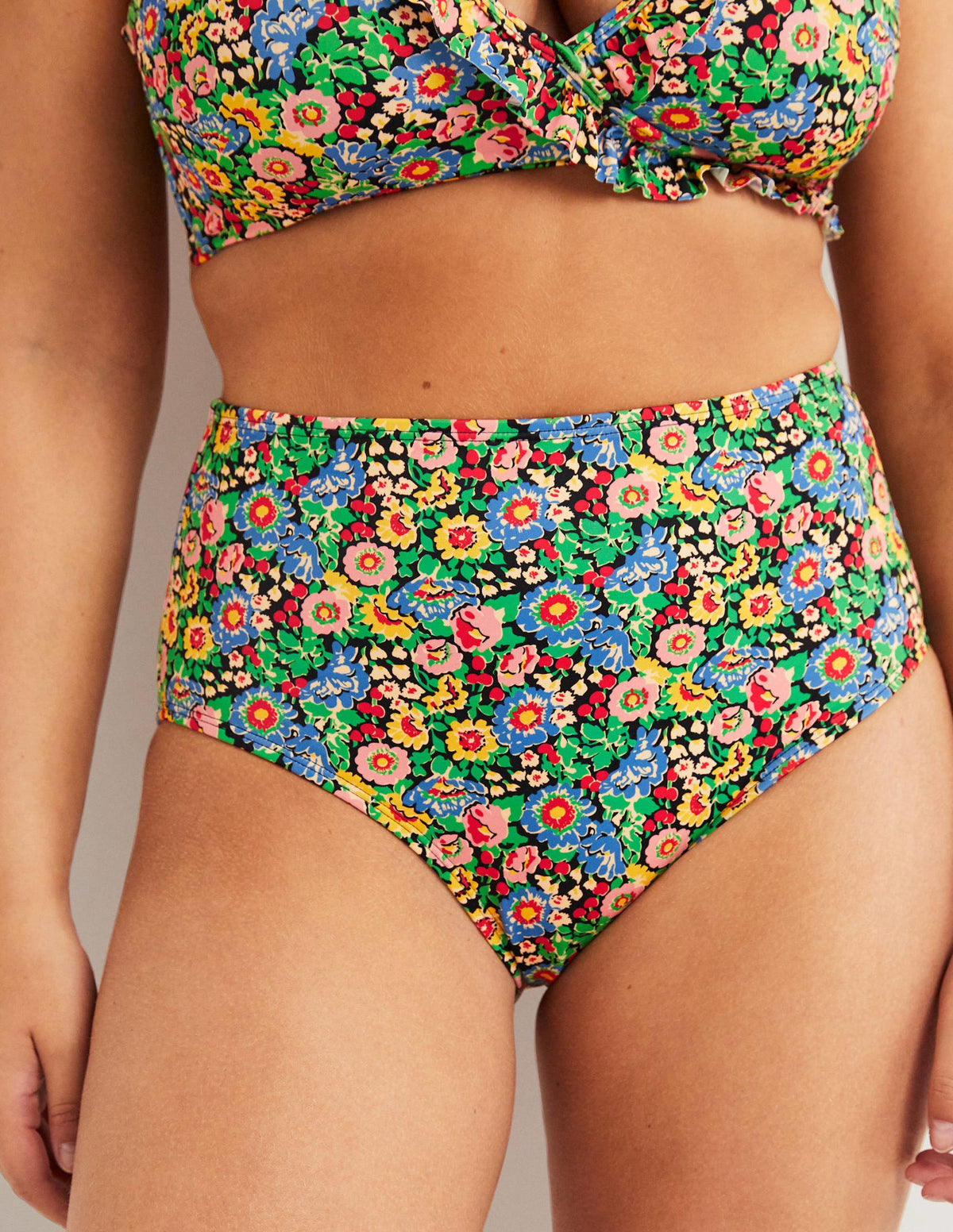 Bikinihose mit hohem Bund-Bunt, Blumenillusion - Image 3