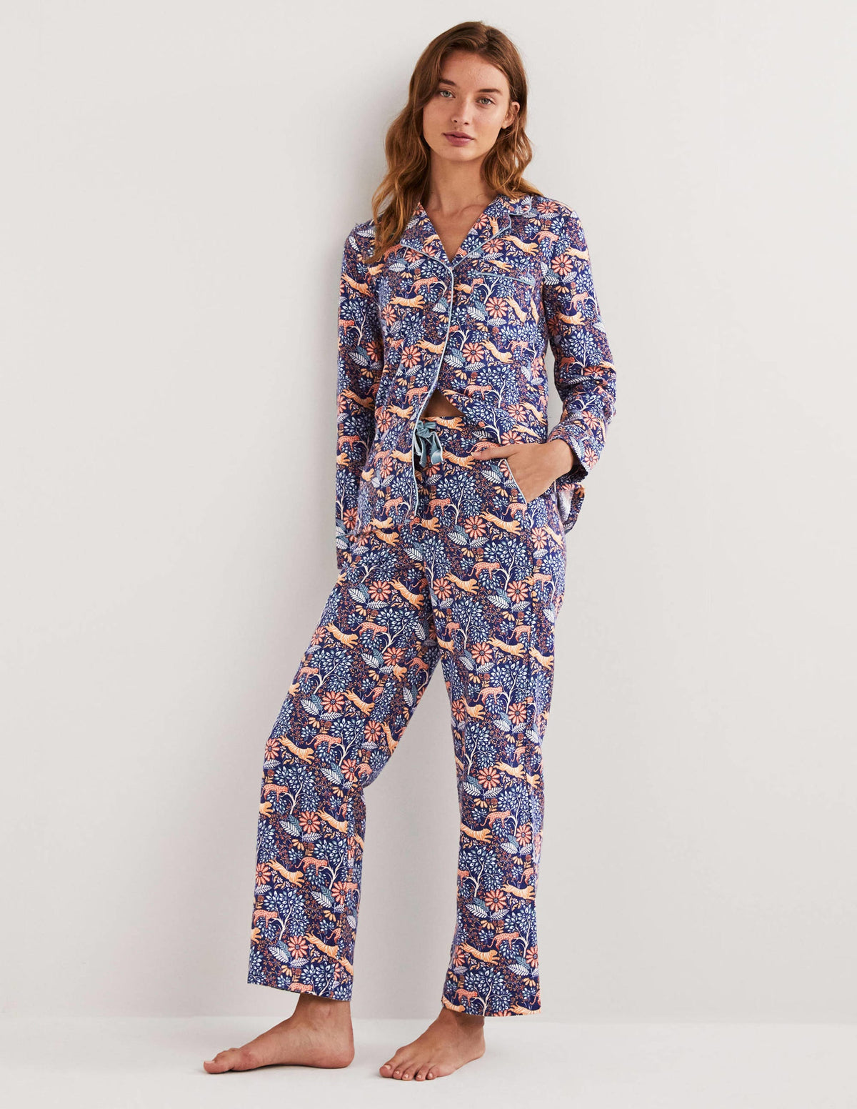 Blue Safari Bloom Cosy Pyjama Set-Gedecktes Orange, Safariblüten - Image 2