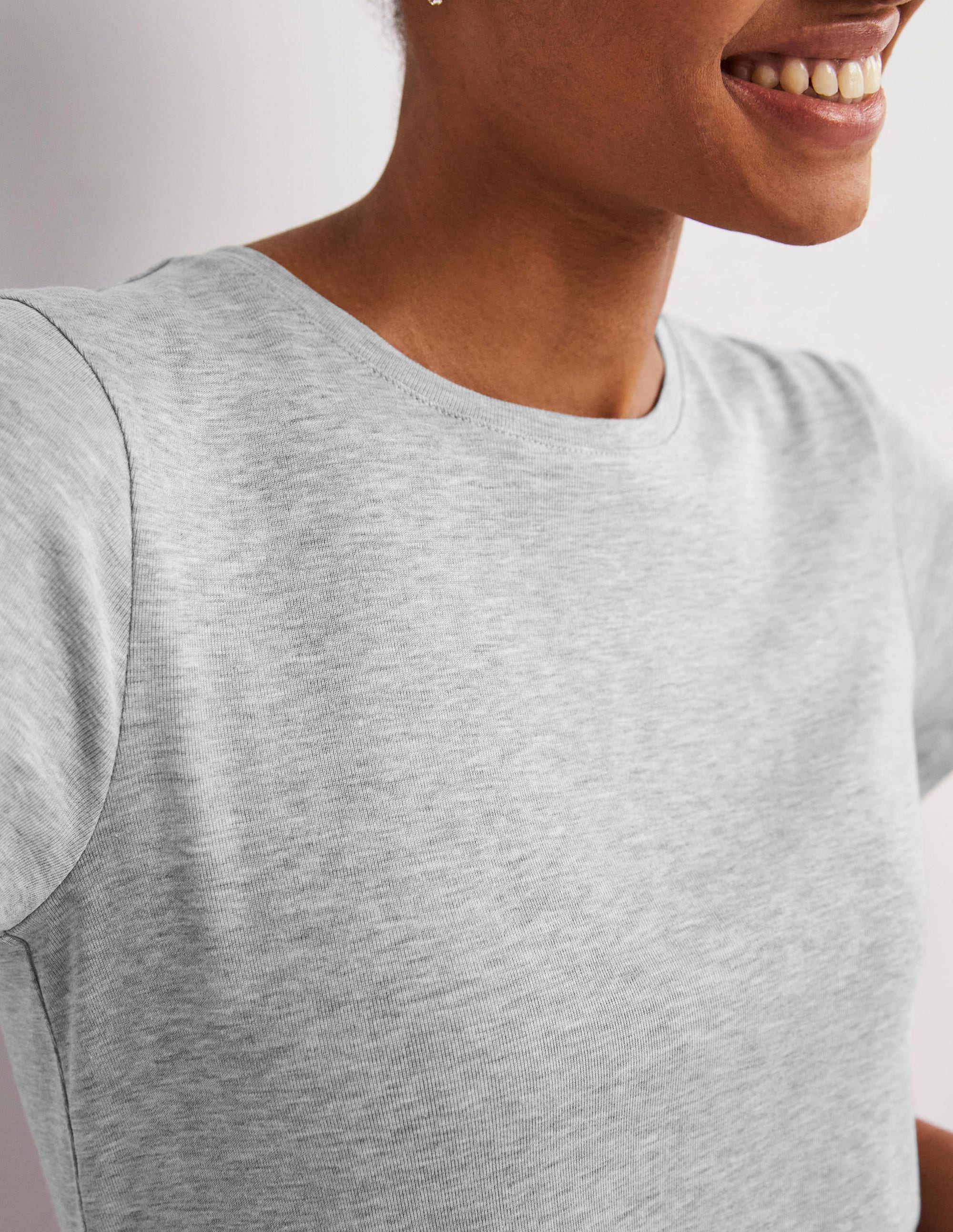 Jersey-T-Shirt mit Rundhalsausschnitt-Grau Meliert - Image 2
