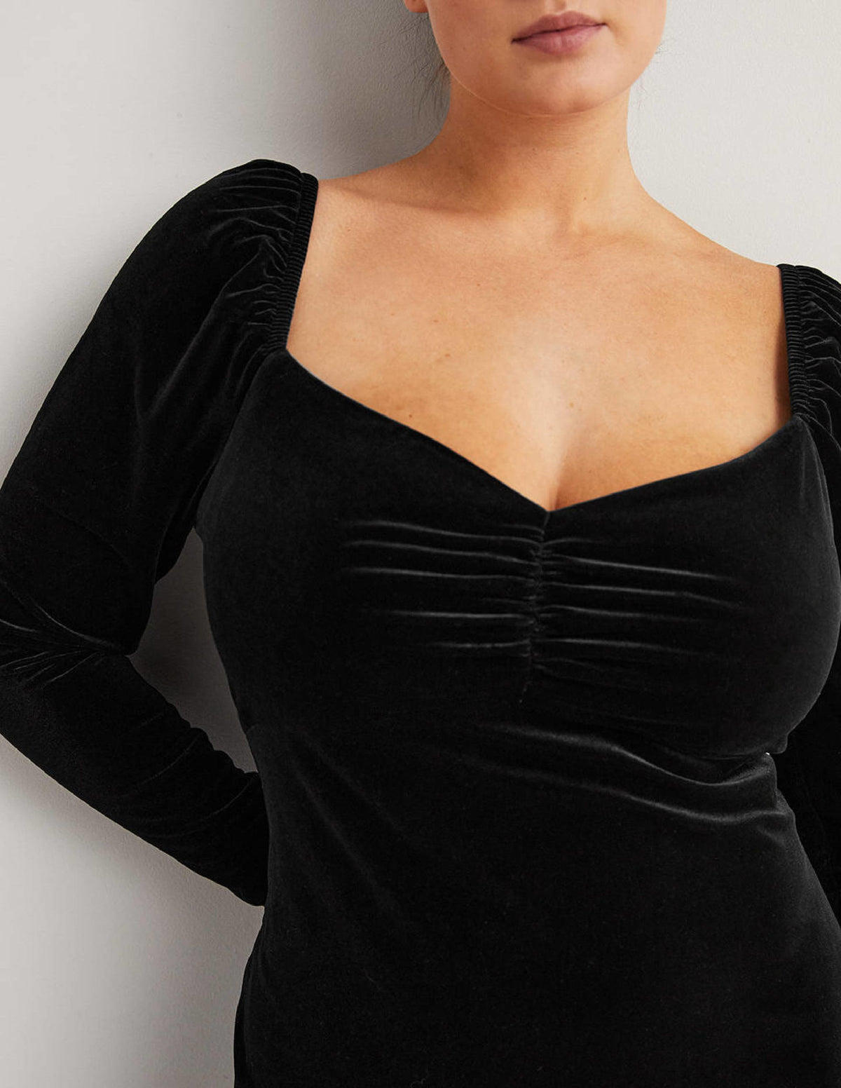 Black Velvet Sweetheart Midi Dress-Schwarz-2