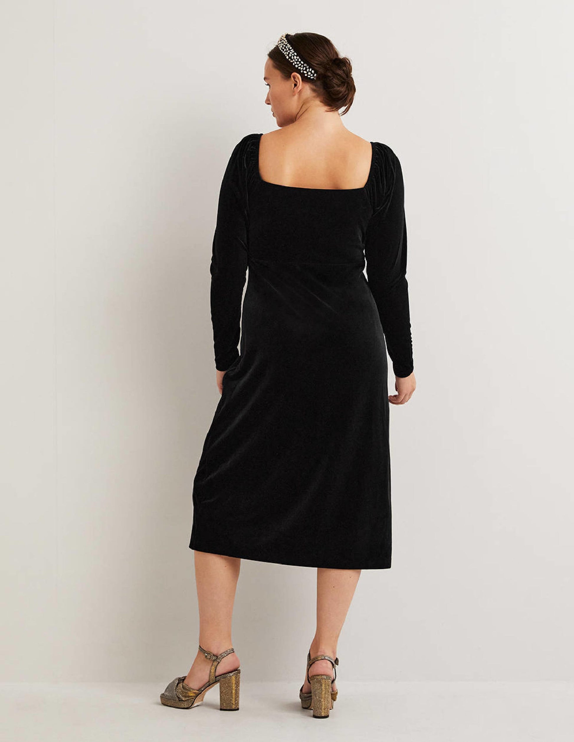 Black Velvet Sweetheart Midi Dress-Schwarz-3