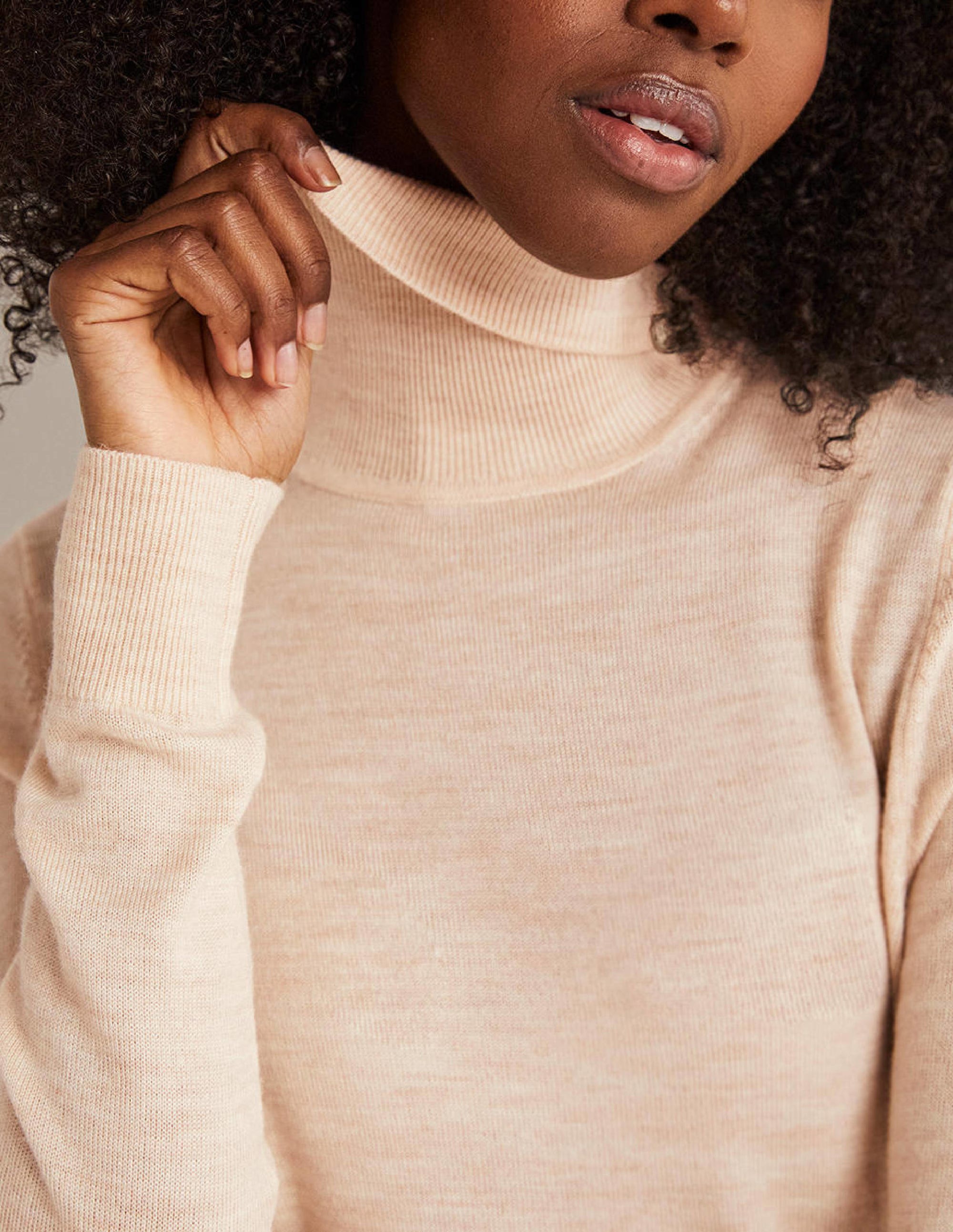 Eng geschnittener Rollkragenpullover aus Merinowolle-Hellbeige Melange - Image 2