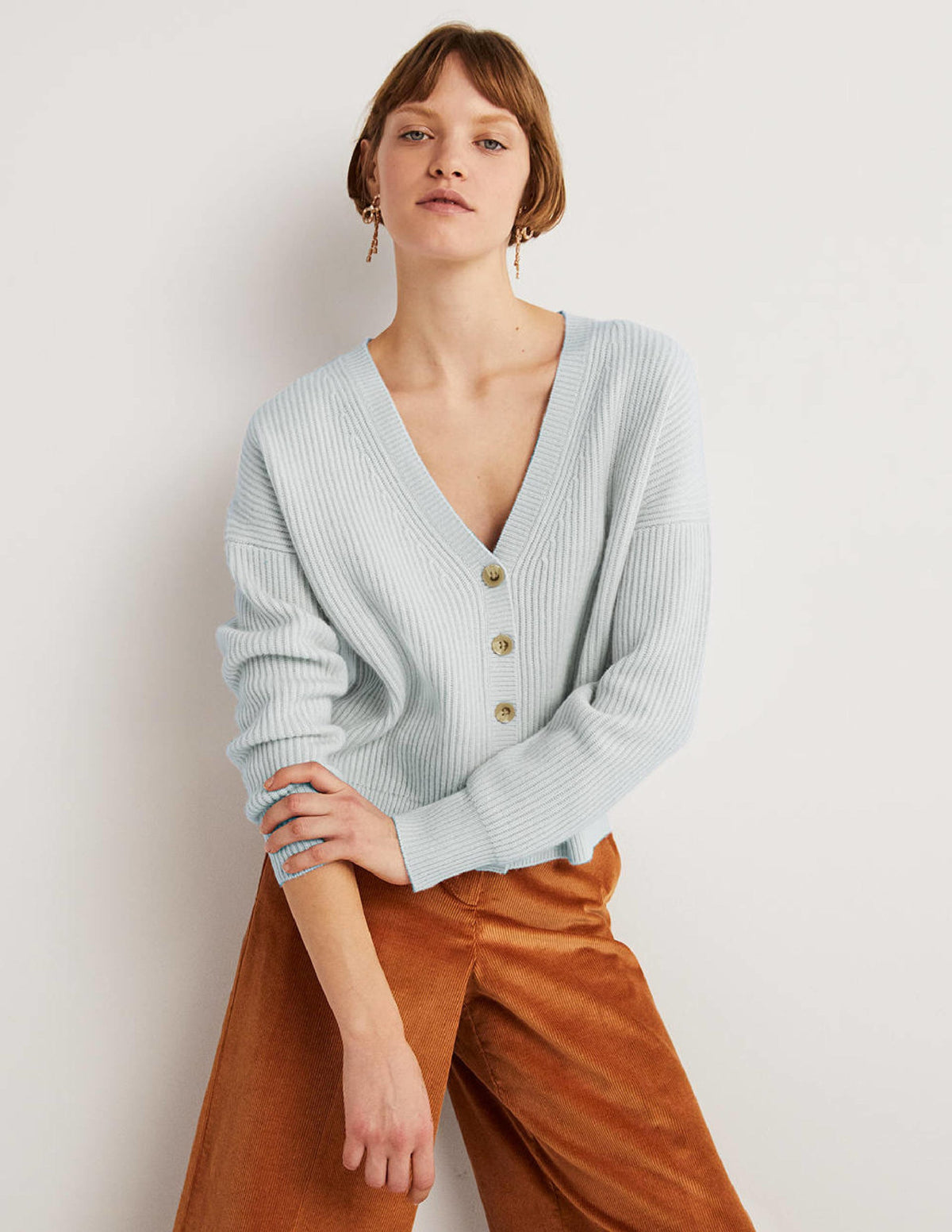 Gilet col V en cachemire-Bleu verrière - Image 4