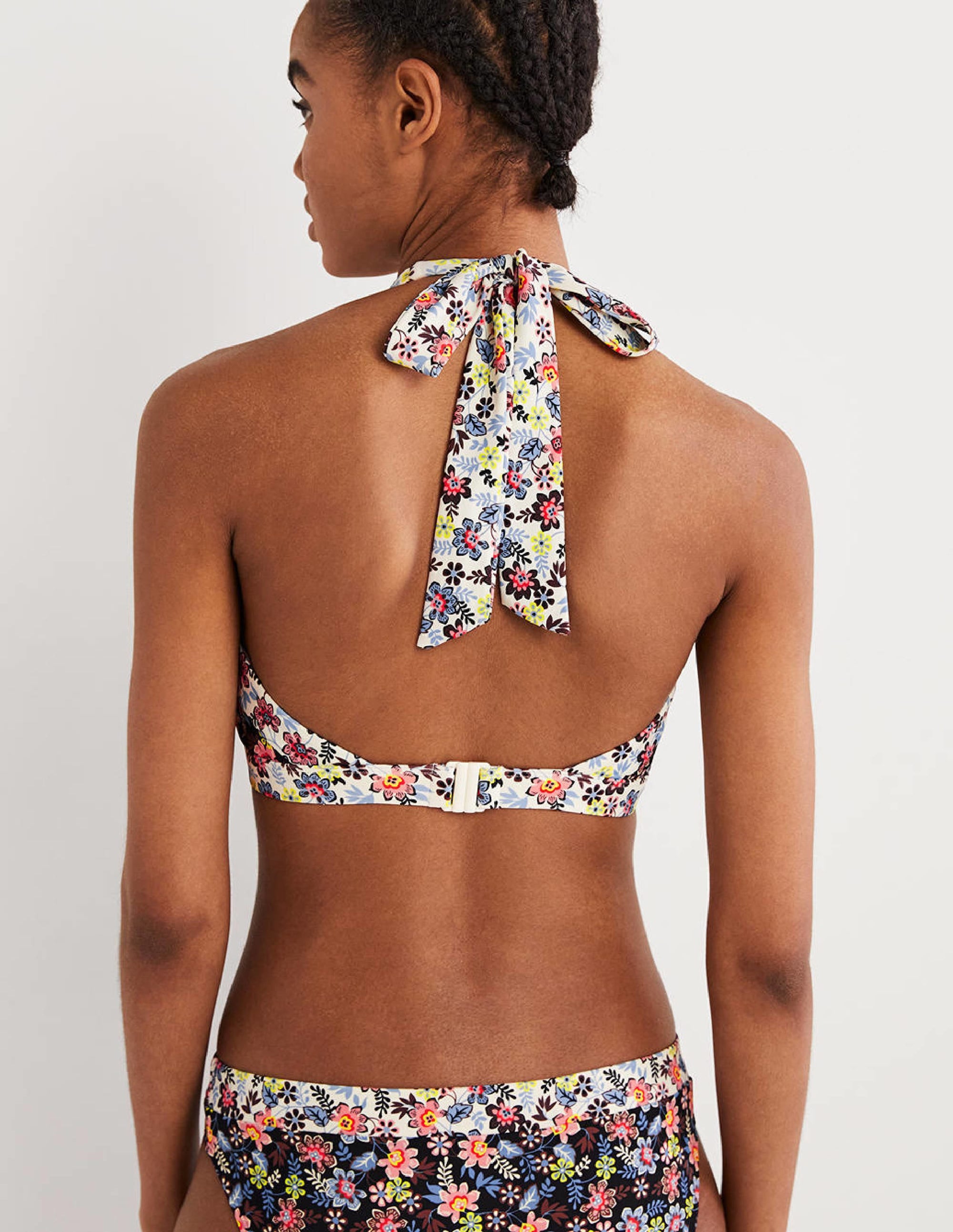 Ithaka Neckholder-Bikinioberteil-Schwarz, Üppige Blätter - Image 2