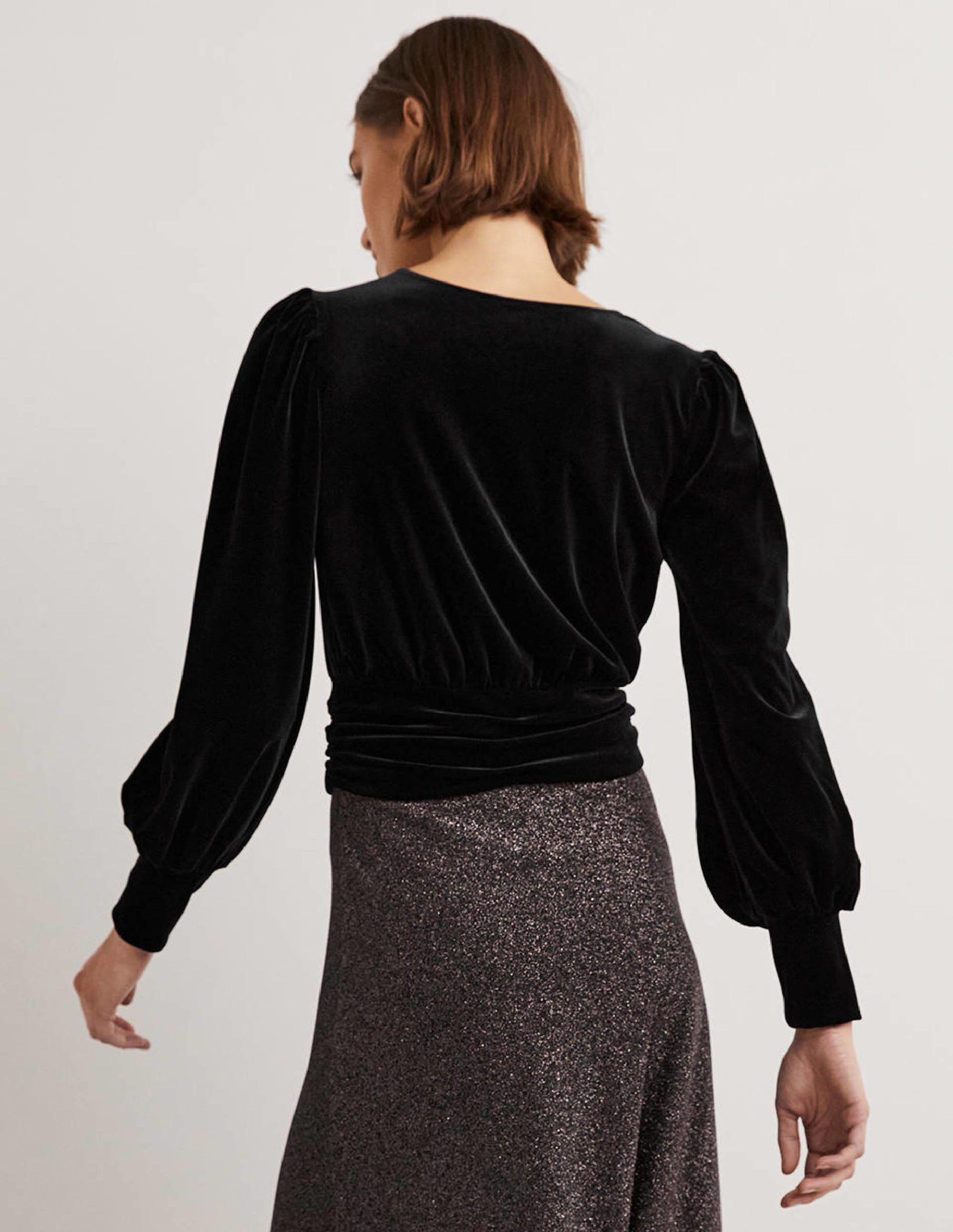 Kurz geschnittenes Blousonoberteil aus Samt-Schwarz - Image 3