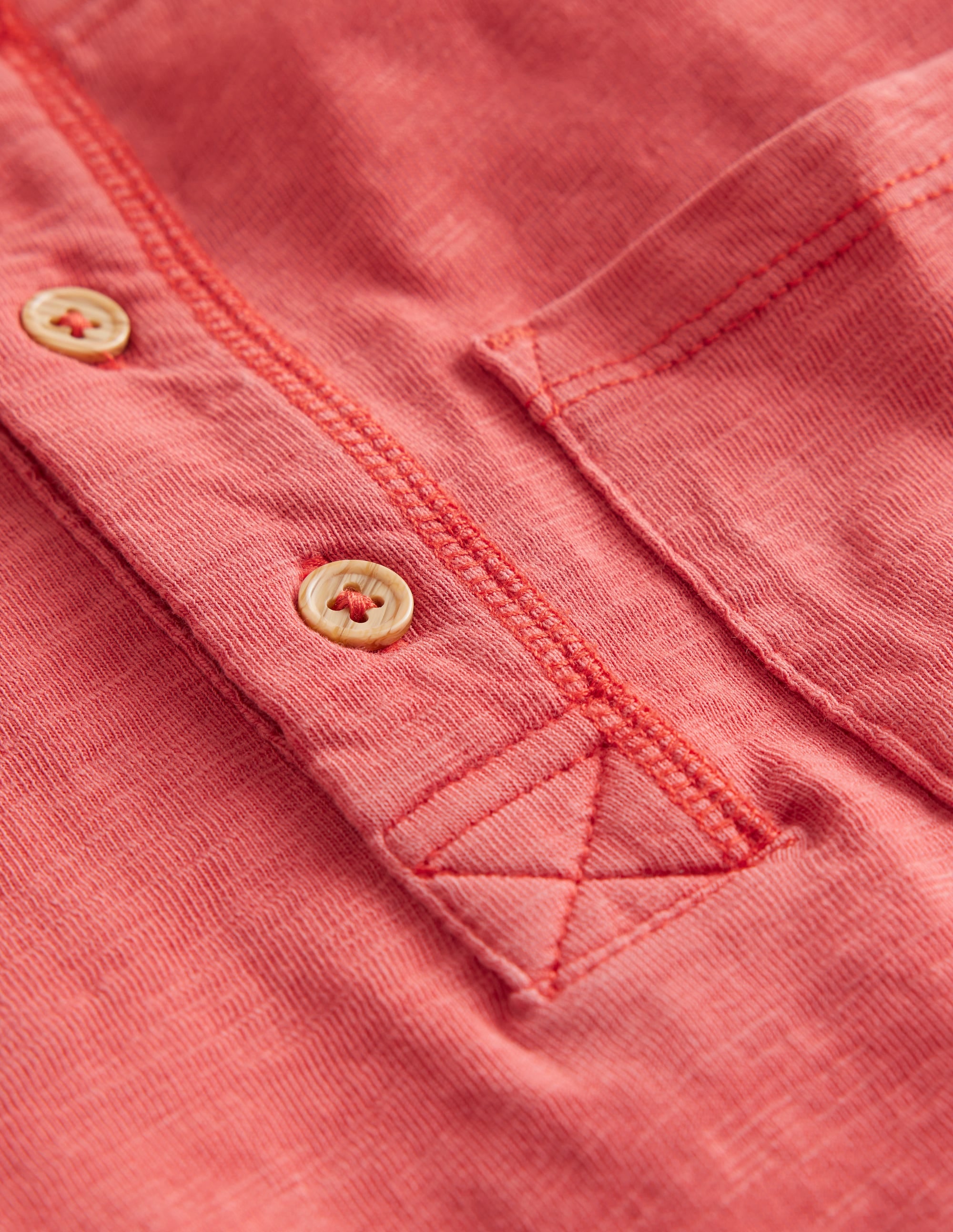 Henley T-Shirt aus gewaschener Baumwolle-Peppadew Rot - Image 3
