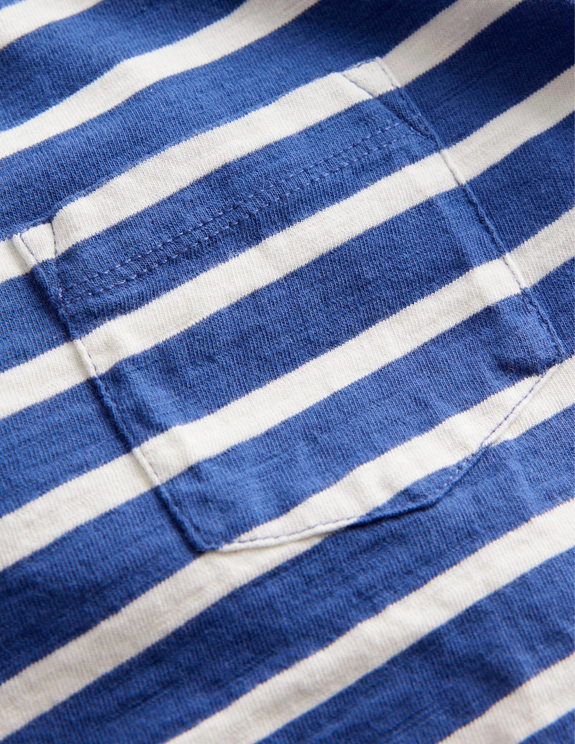 Vorgewaschenes Flammgarn-T-Shirt mit Stückfärbung-Segelblau/Naturweiß - Image 3