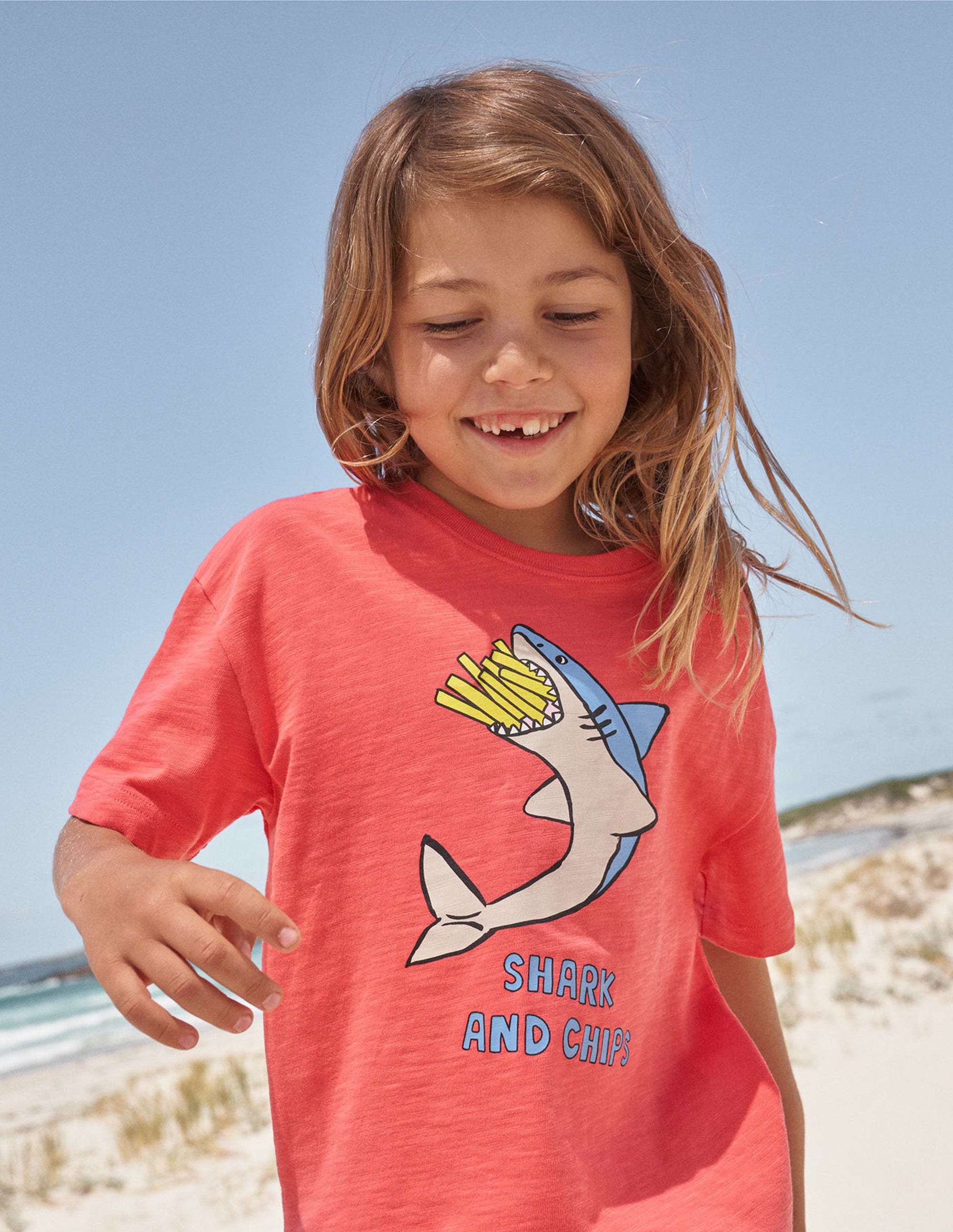 T-Shirt mit witzigem Motiv-Marmeladenrot, Hai - Image 4