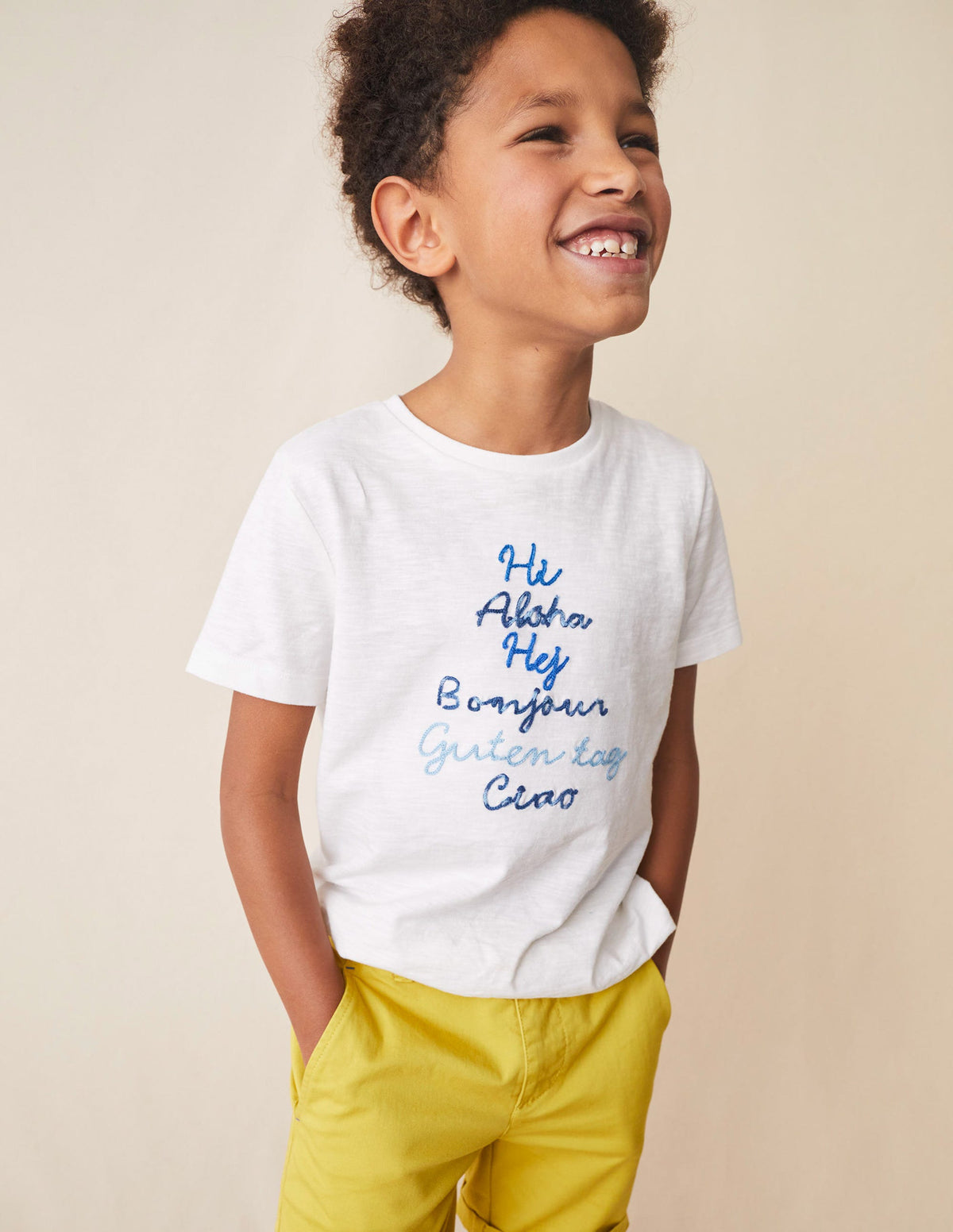 T-Shirt mit Kettenstich und Spruch-Naturweiß Hello-Motiv - Image 4