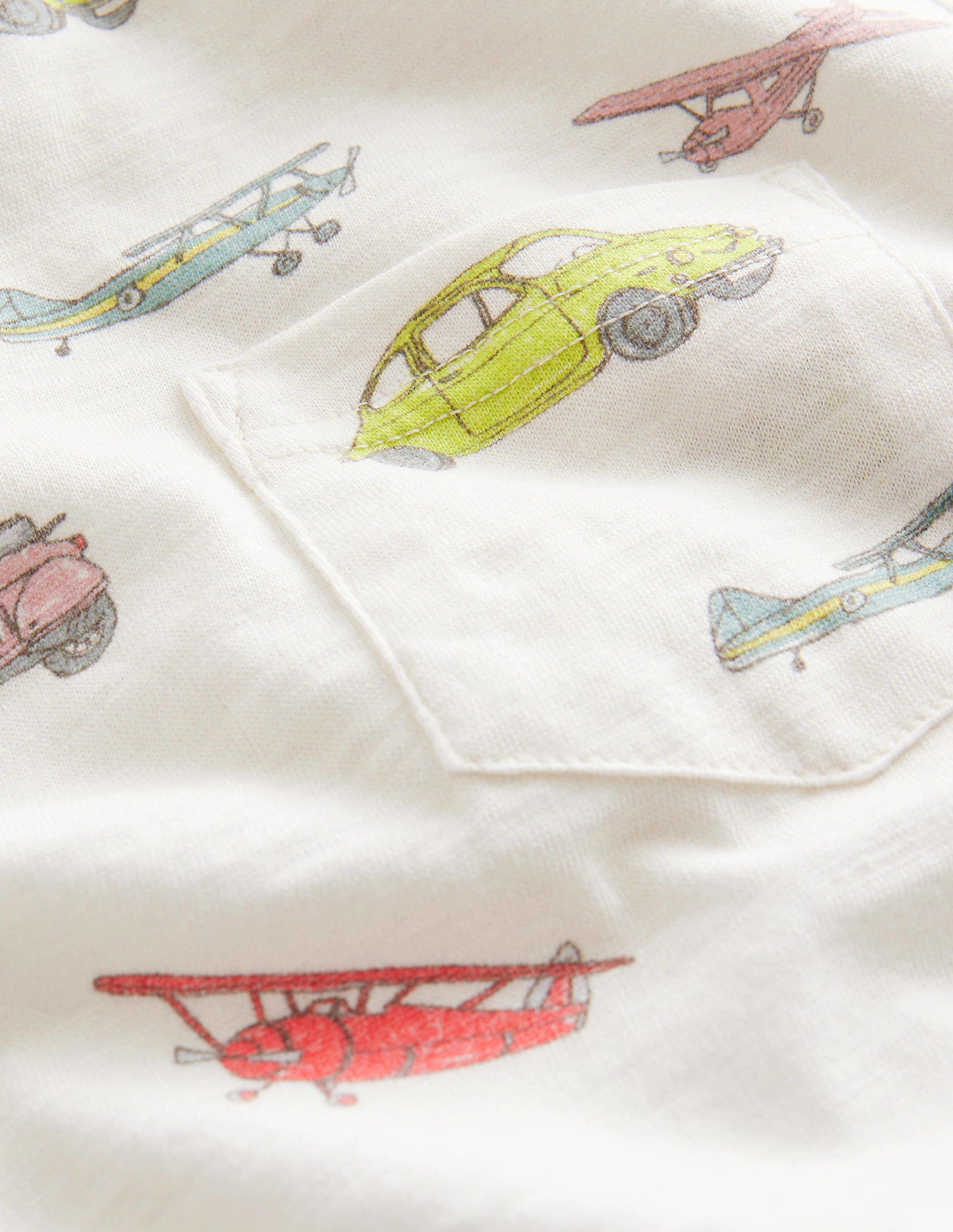 T-Shirt mit durchgehendem Muster-Bunt, Autos - Image 3