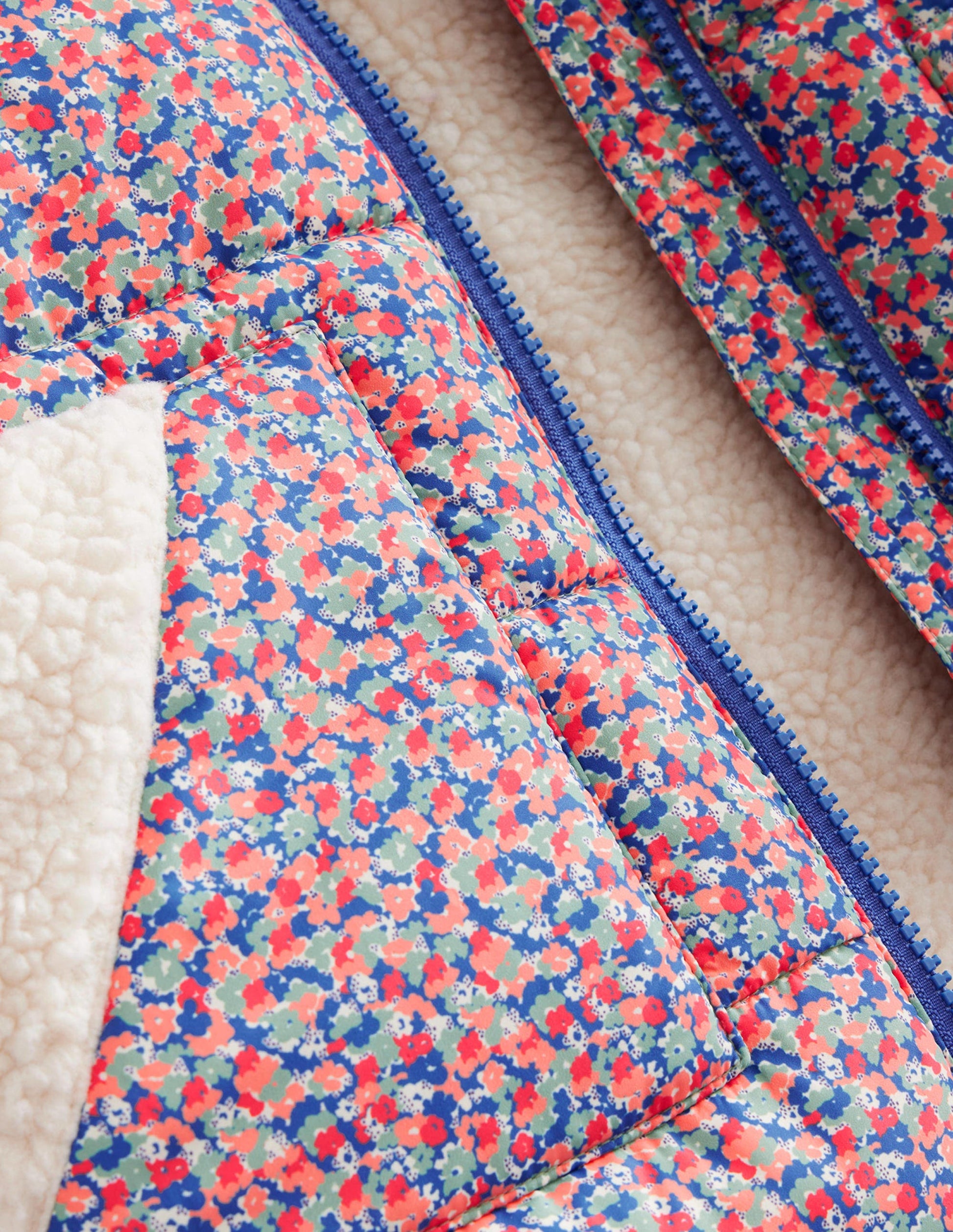 Wattierte Jacke mit Borg-Detail-Marmeladenrot Florales Mikro-Muster-3