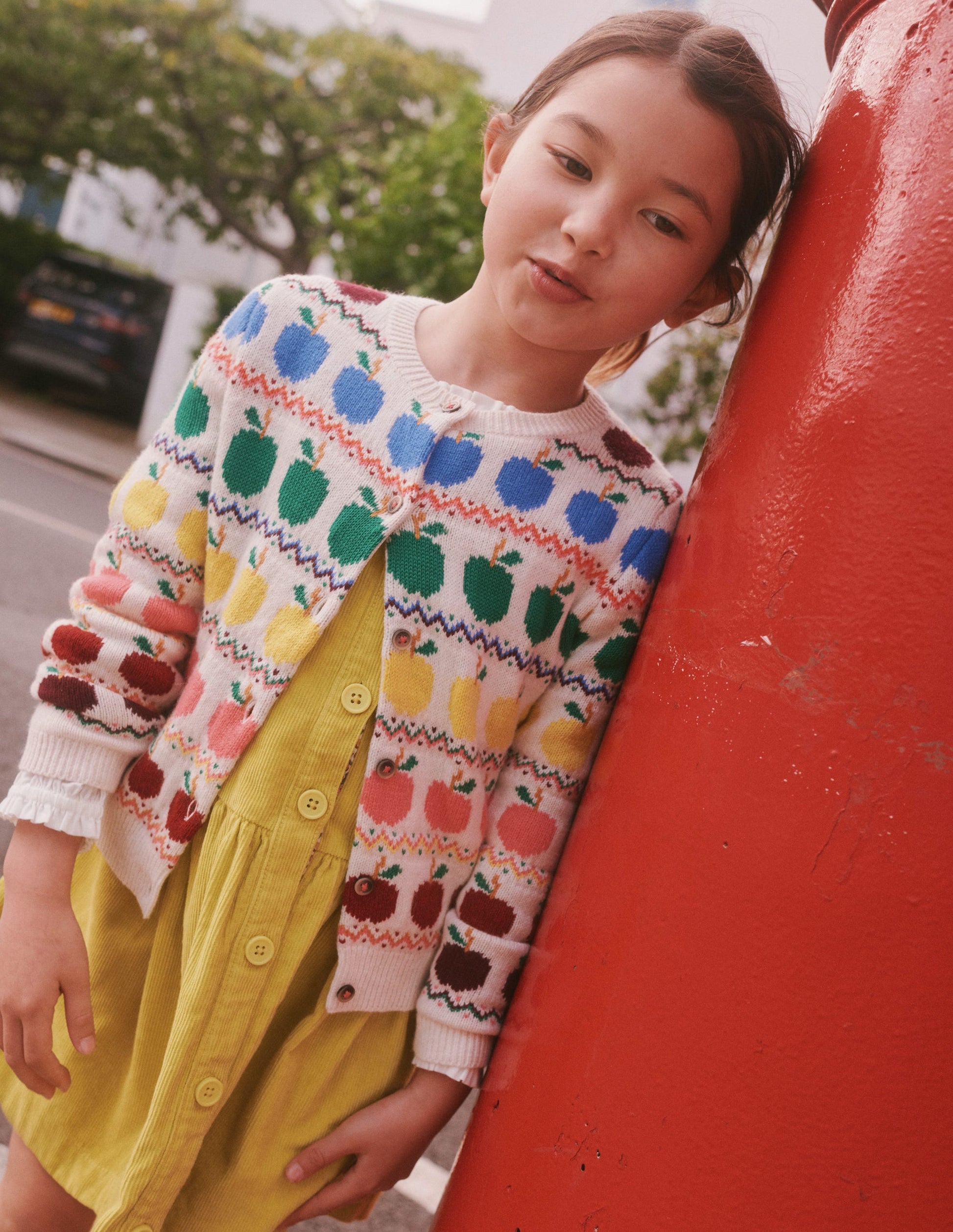Fair-Isle-Strickjacke-Warmes Naturweiß Äpfel-4
