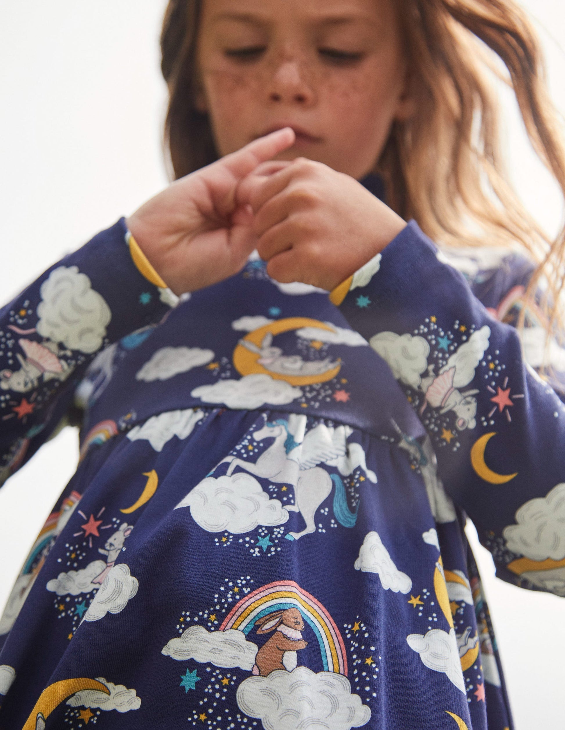 Robe à col roulé en jersey-Motif Magical Sky bleu marine universitaire-5