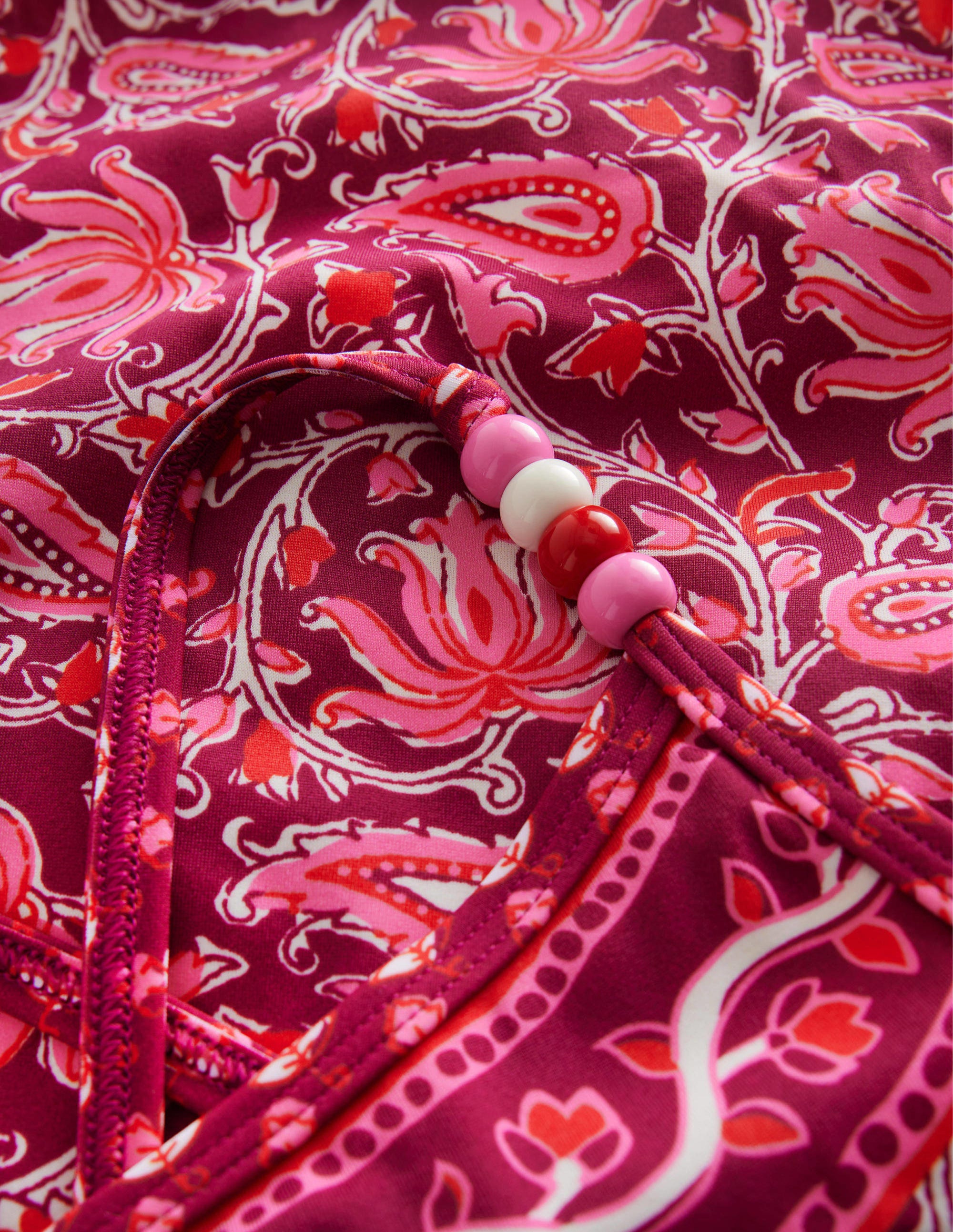 Badeanzug mit Perlen-Strahlendes Beerenrot, Paisleymuster - Image 3