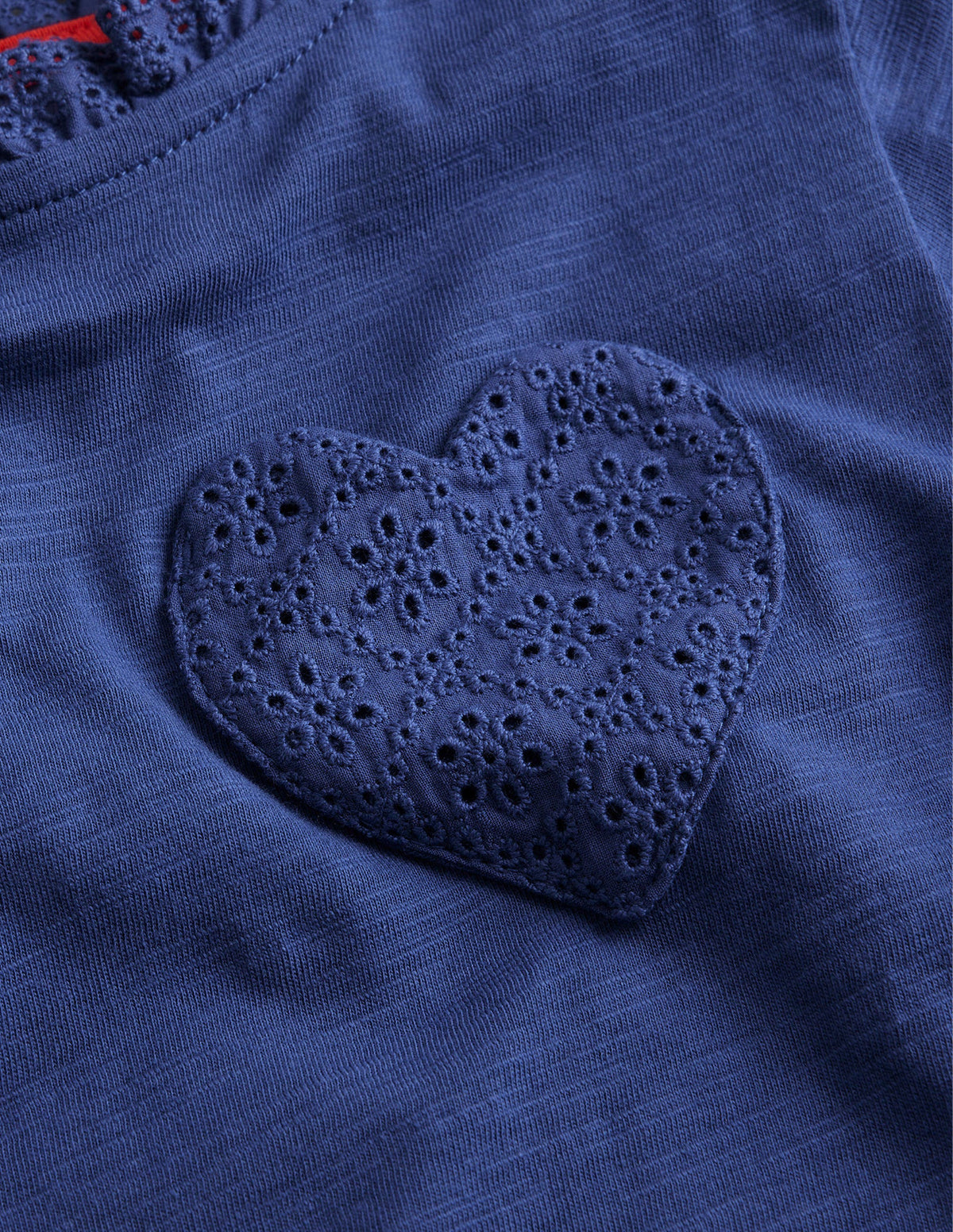 T-Shirt mit Lochstickereitasche-Segelblau-3