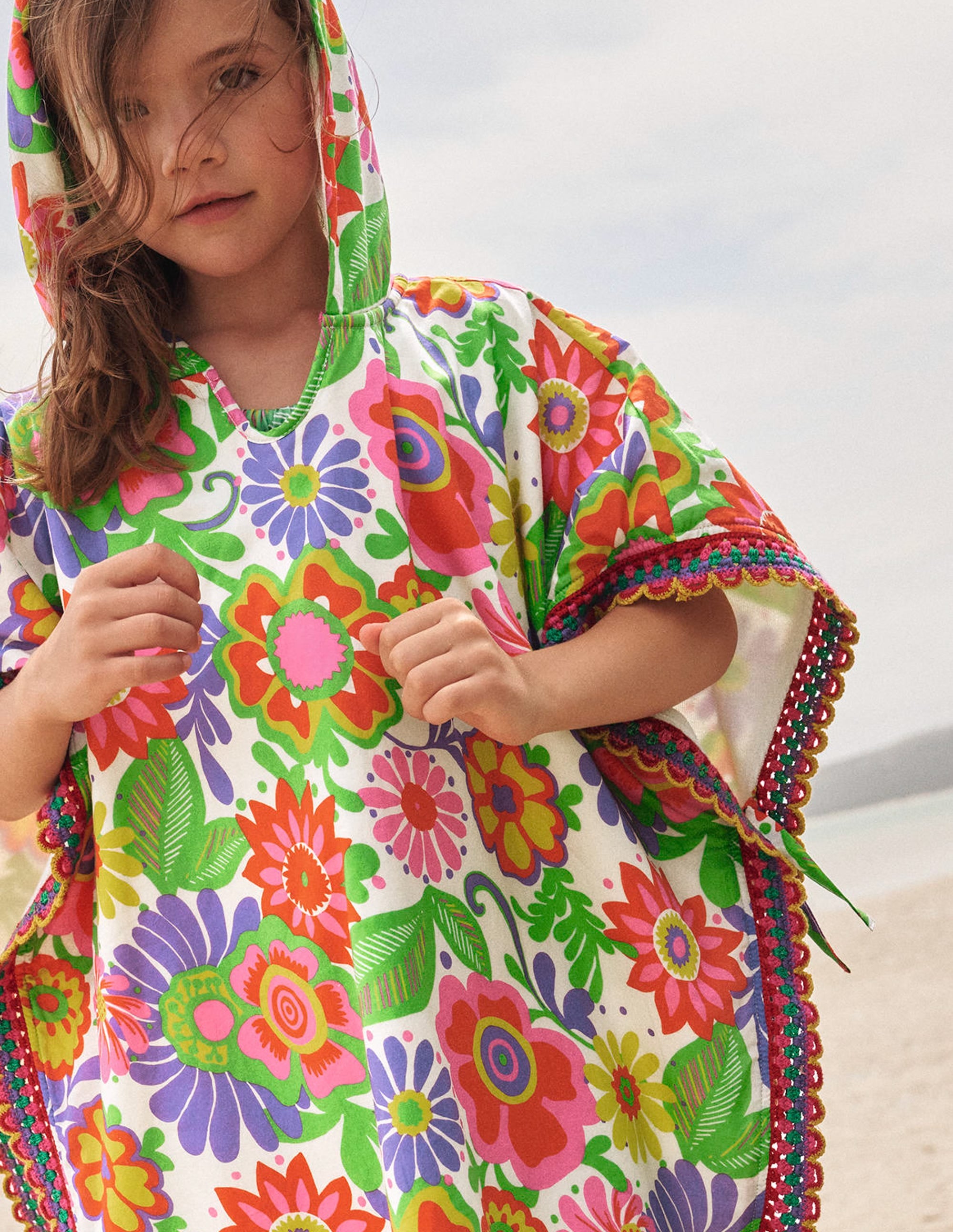 Poncho-Hoodie aus Frottee-Bunt, Festival-Blumenmuster - Image 5