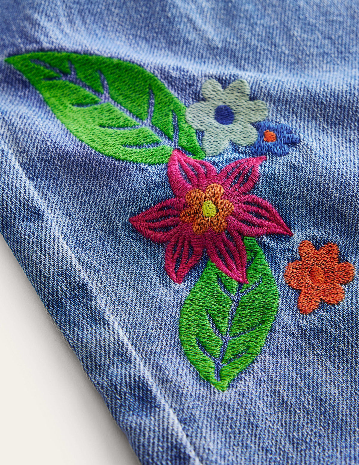 Bestickte Barrel-Jeans-Denim, Helle Waschung/Stickerei - Image 3