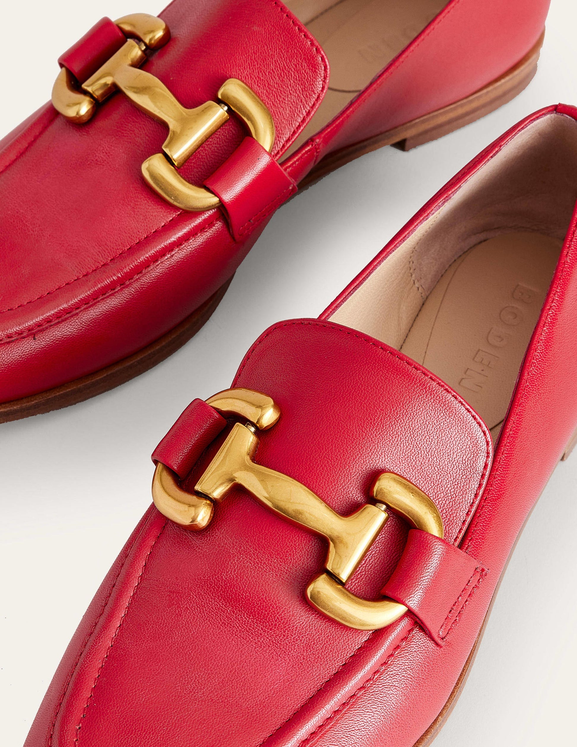 Iris Loafer mit Trensendetail-Briefkastenrot-4