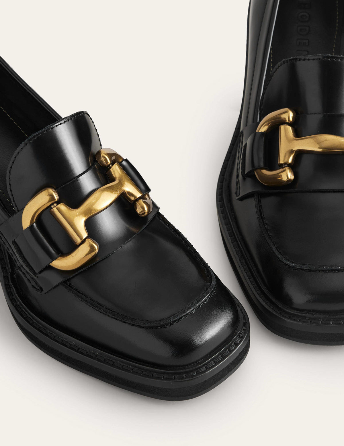 Iris Absatz-Loafer mit Trensendetail-Schwarzes Kalbsleder-5