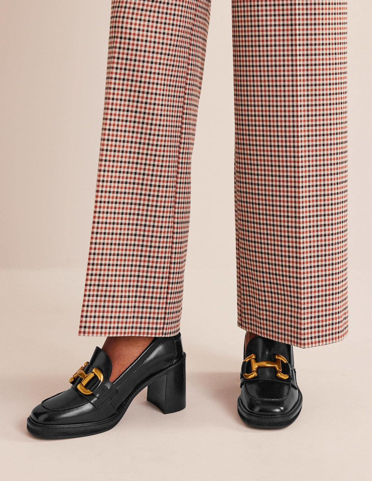 Iris Absatz-Loafer mit Trensendetail-Schwarzes Kalbsleder-2