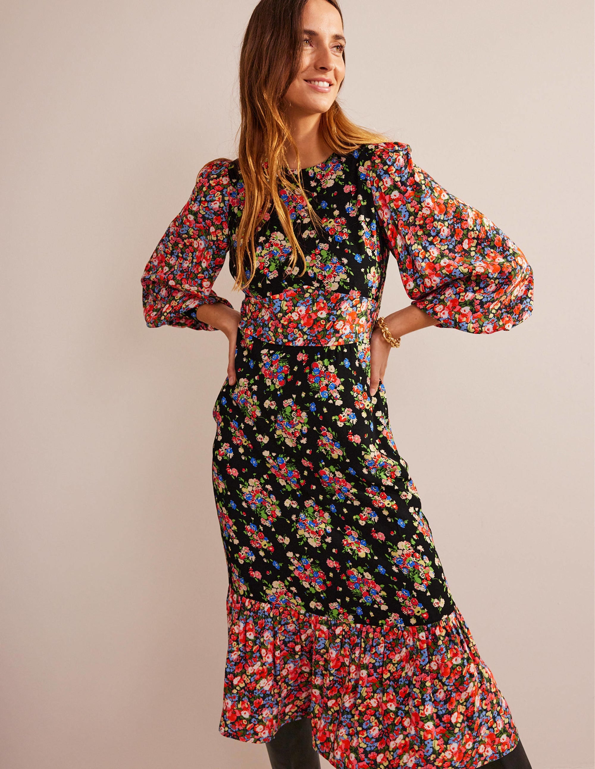 Robe midi contrastante Ruby-Noir, motif Wild Cluster - Image 1