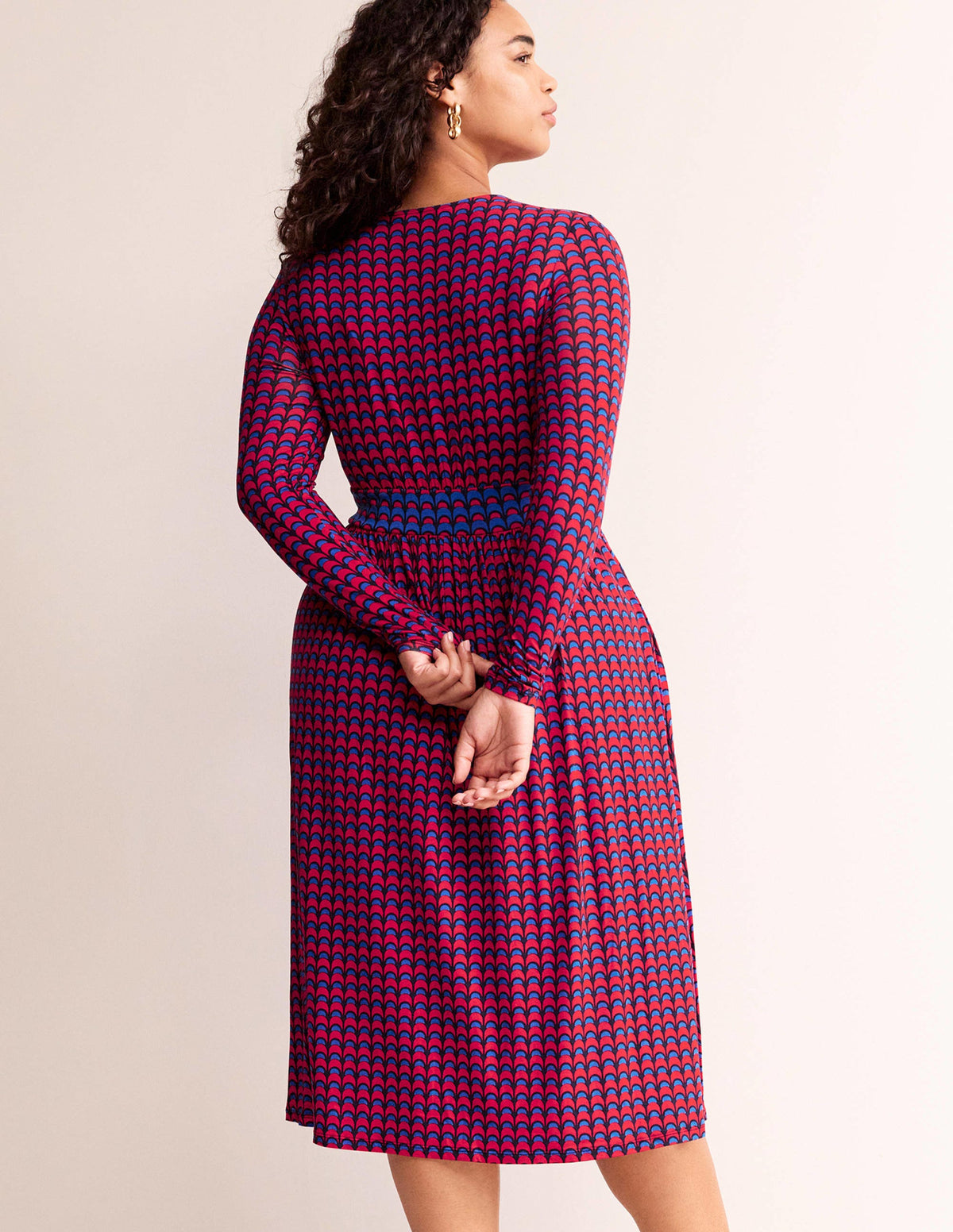 Thea Jersey-Midikleid mit langen Ärmeln-Leuchtendes Rot, Geo Charm-6