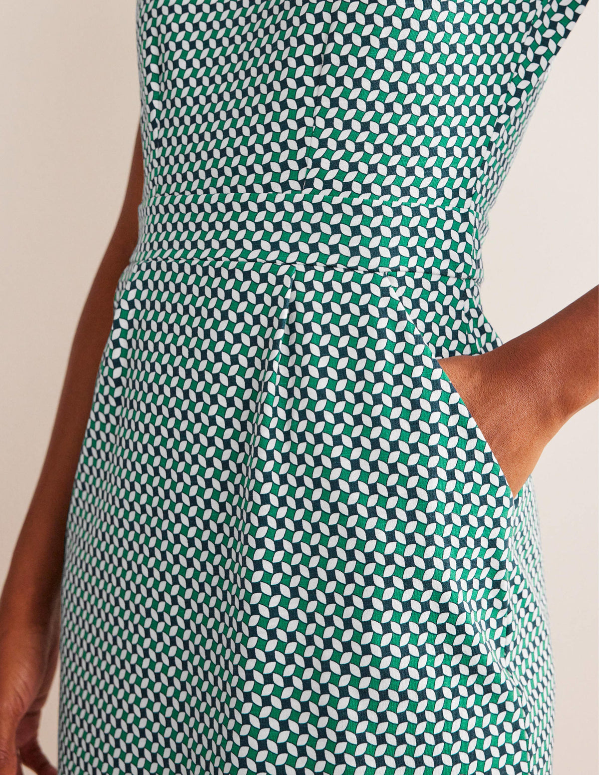 Florrie Jerseykleid-Wiesengrün, Abstract Diamond-4
