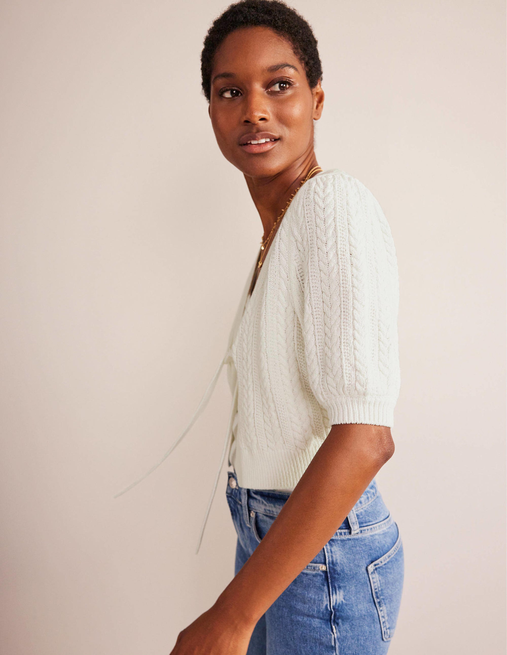 Verkürzte Strickjacke mit Schleife-Warmes Naturweiß - Image 4