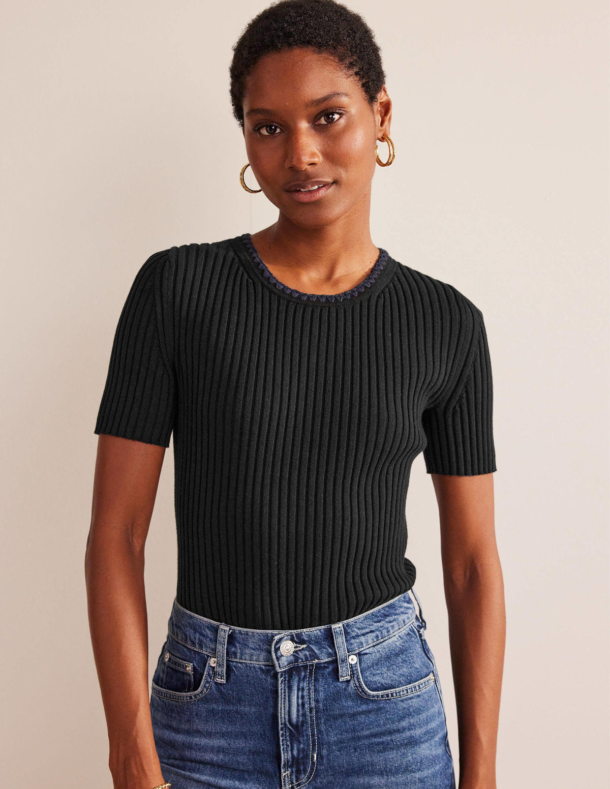 Strick-T-Shirt mit Häkelrand-Schwarz-1