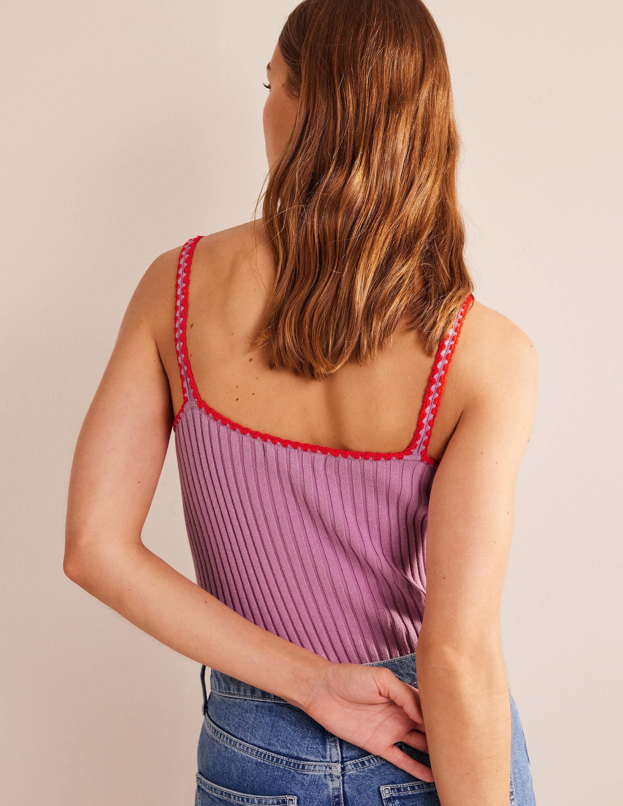 Verkürztes Stricktop mit Häkelrand-Sanfter Lavendel - Image 3