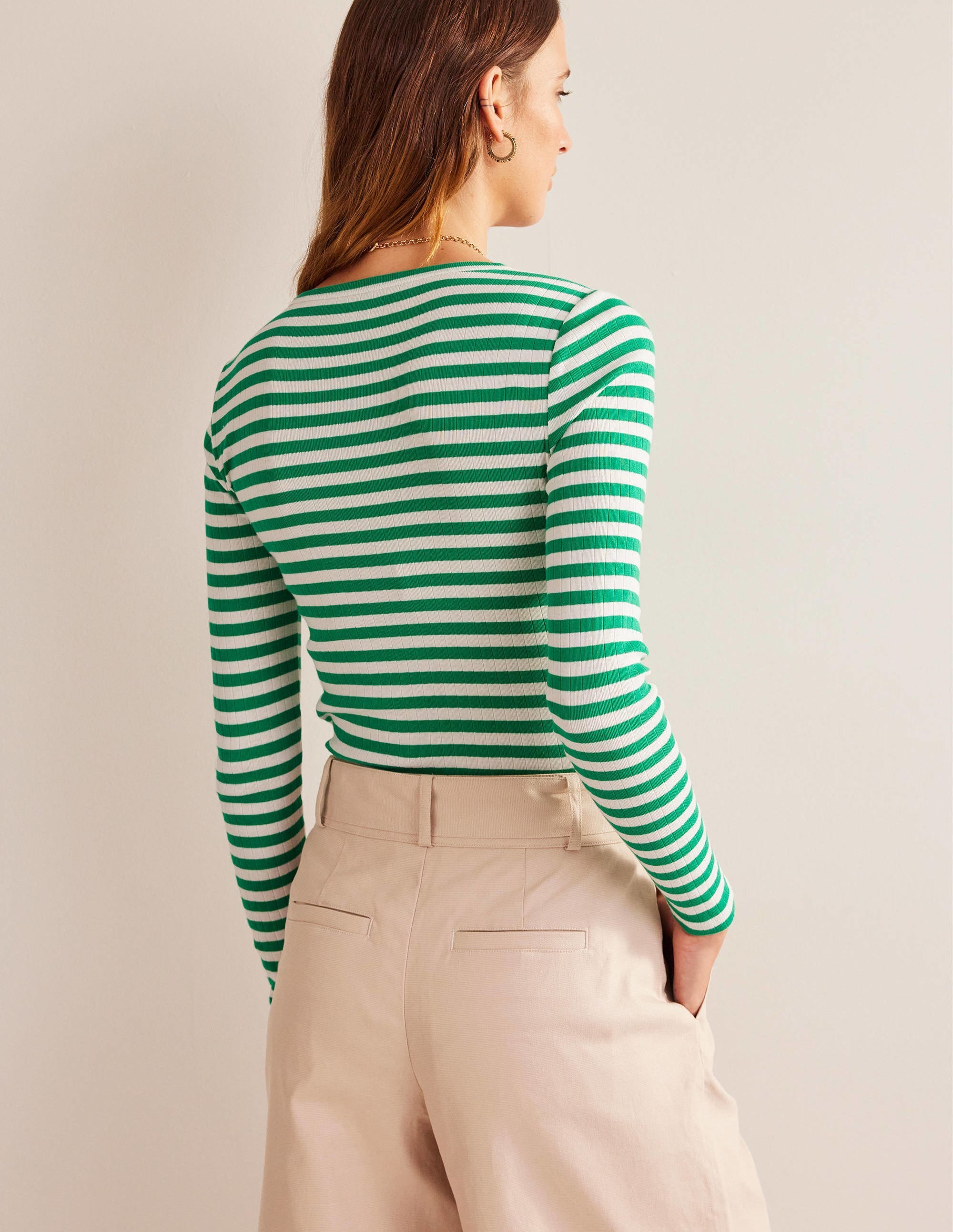 Alice T-Shirt mit Rippstruktur-Wiesengrün, Naturweiß Gestreift - Image 3