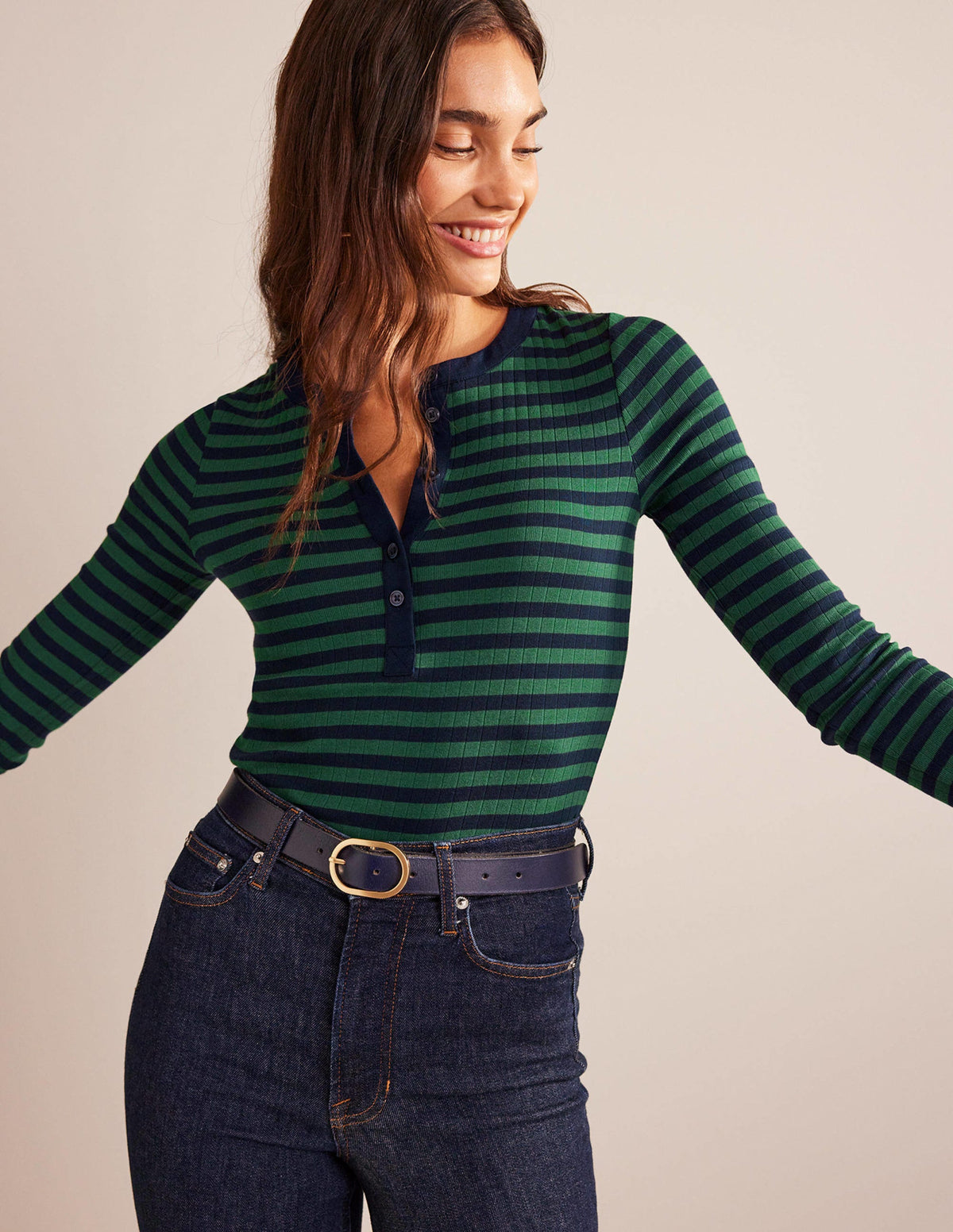 Anna Henley-T-Shirt aus Rippstrick-Grün, Marineblau - Image 1