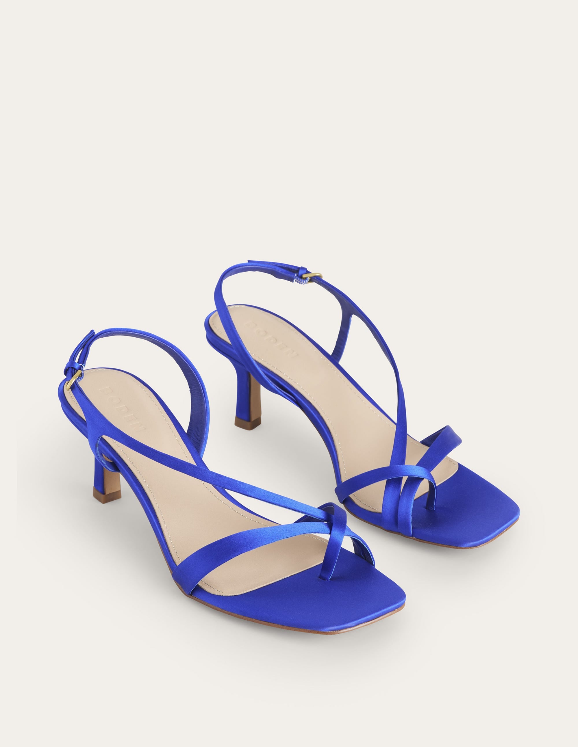 Satin-Sandalen mit niedrigem Absatz-Hellblau - Image 3