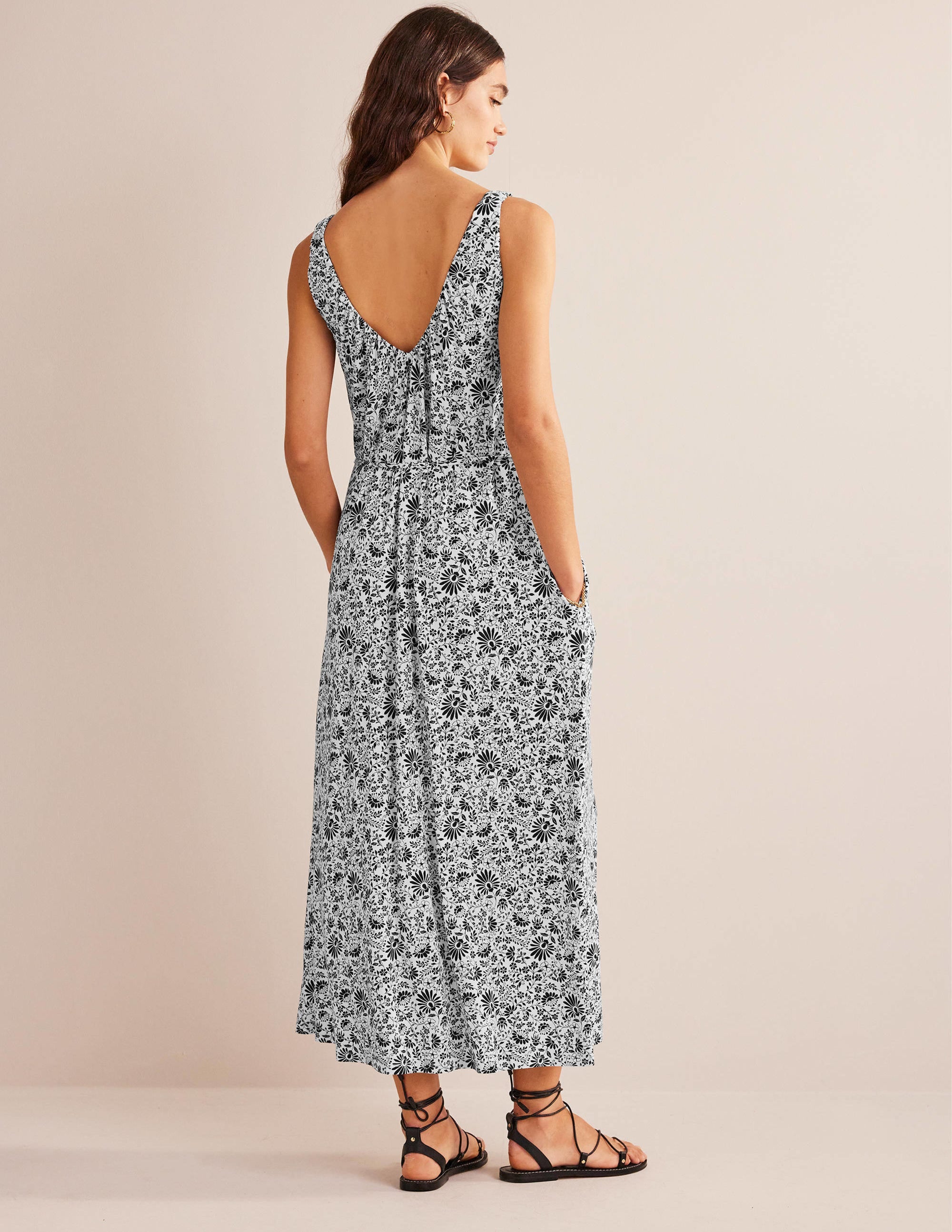 Jersey-Maxikleid mit V-Ausschnitt-Schwarz, Gardenienzweige - Image 3