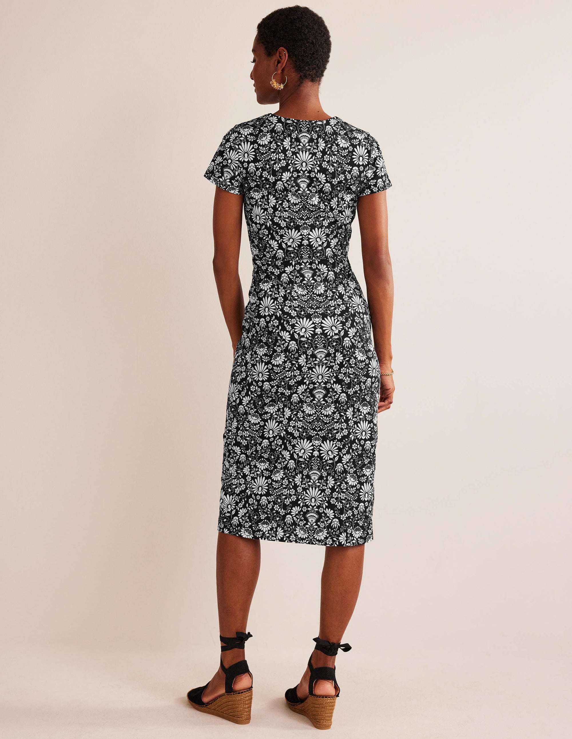 Jersey-Midikleid mit Stoffbahnen-Schwarz, Gardenienzweige - Image 3
