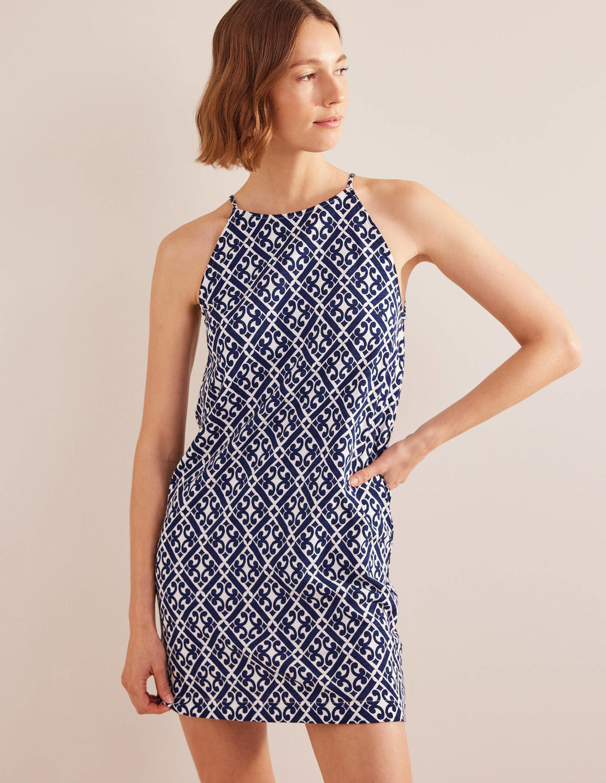 Mini-robe en jersey à dos nageur-Bleu de Prusse, motif Tranquil Geo - Image 1