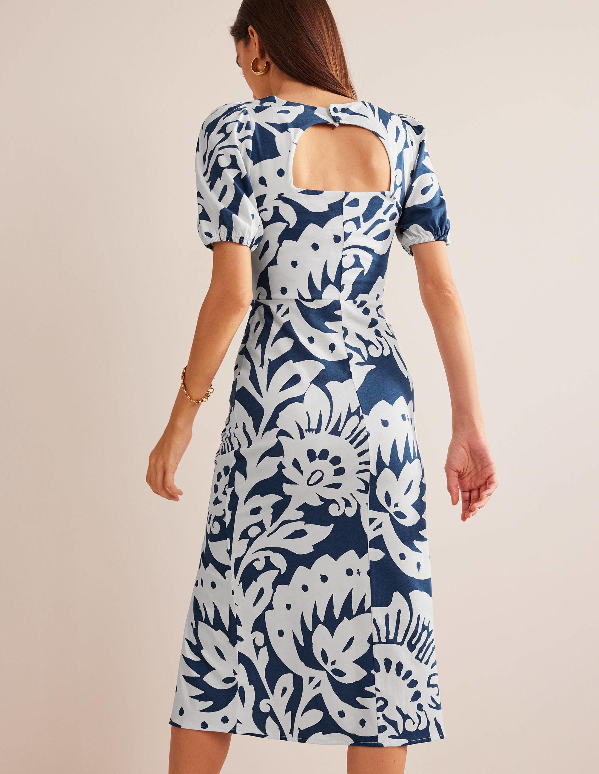 Jersey-Midikleid mit Rückendetail-Saphirblau, Eichenblattmuster - Image 3