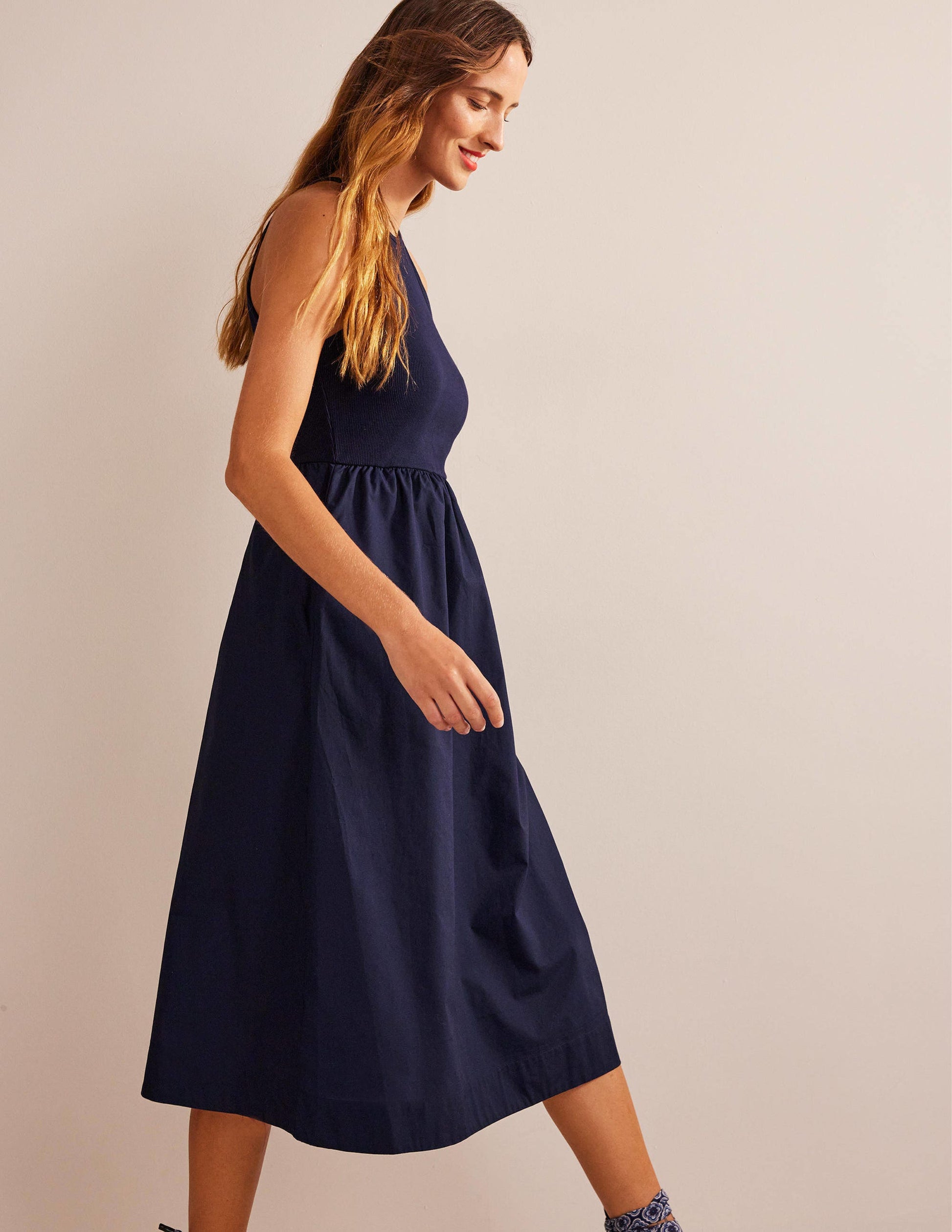 Geripptes Neckholder-Midikleid-Marineblau-4