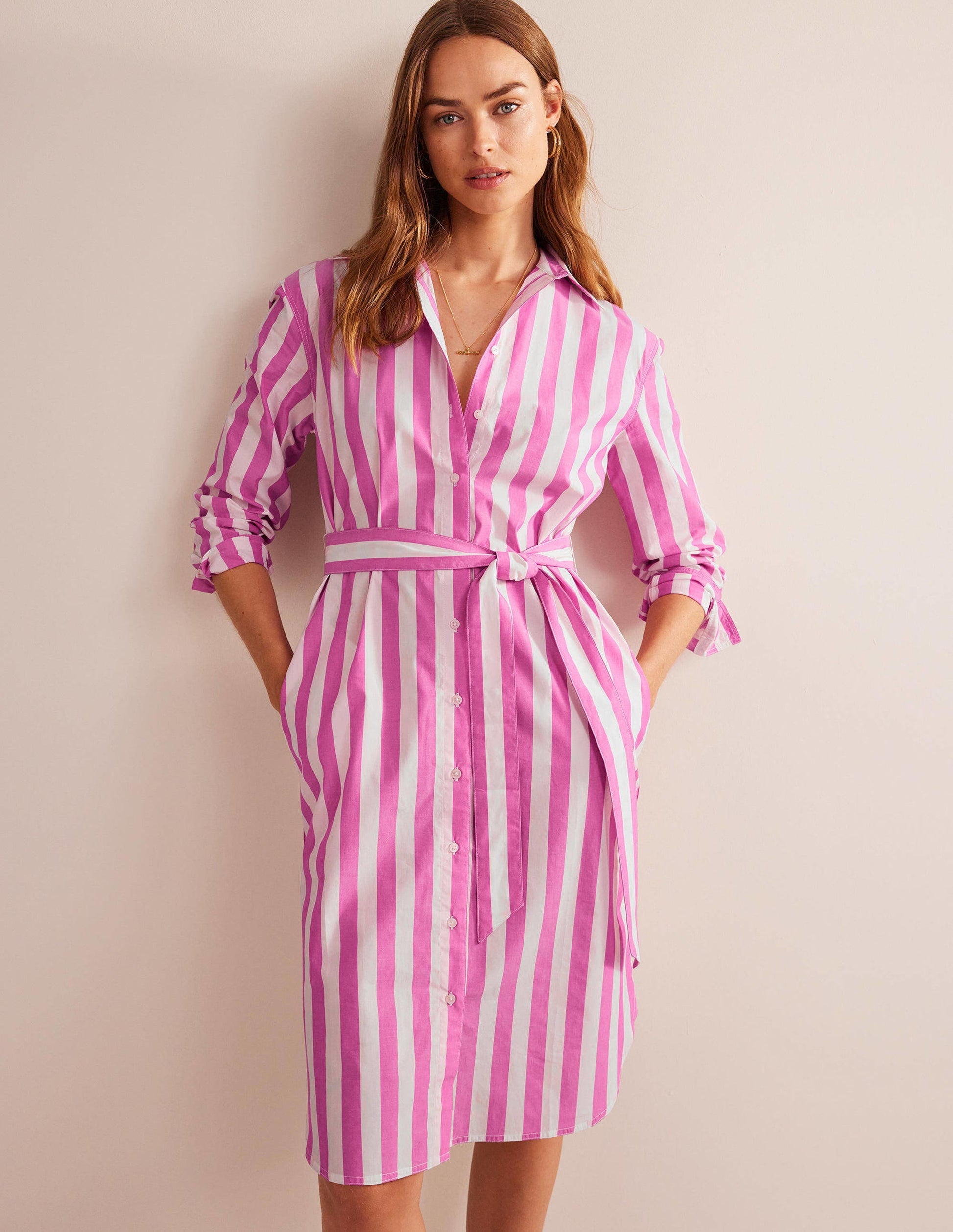 Lässiges Hemdblusenkleid aus Baumwolle-Magenta/Naturweiß-4